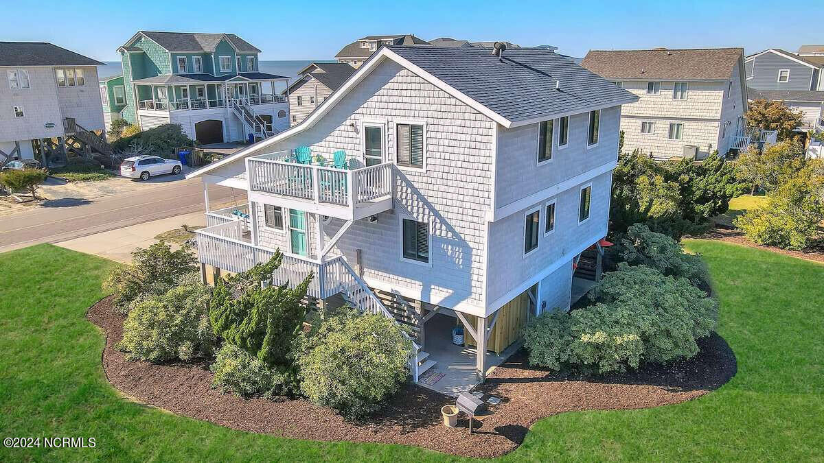 6602 W Beach Drive Property Photo 4