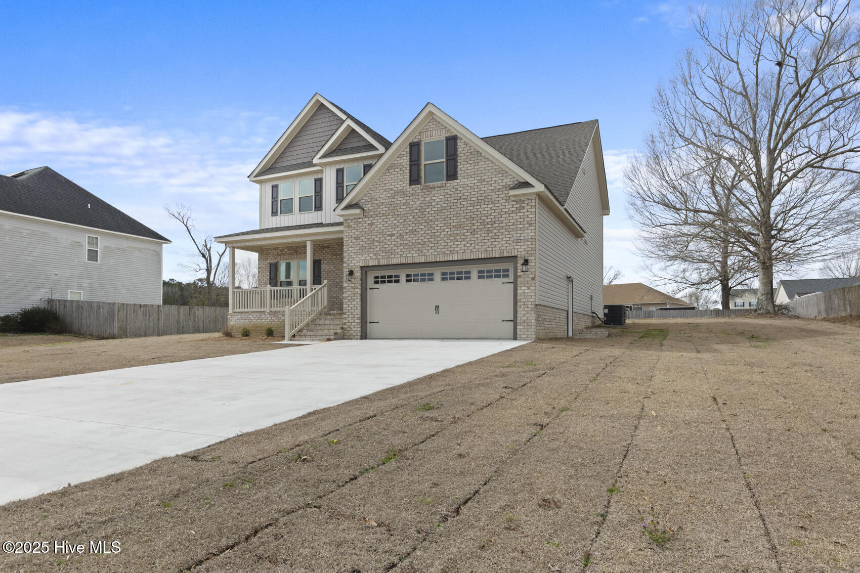 304 S Brandon Way Property Photo 4