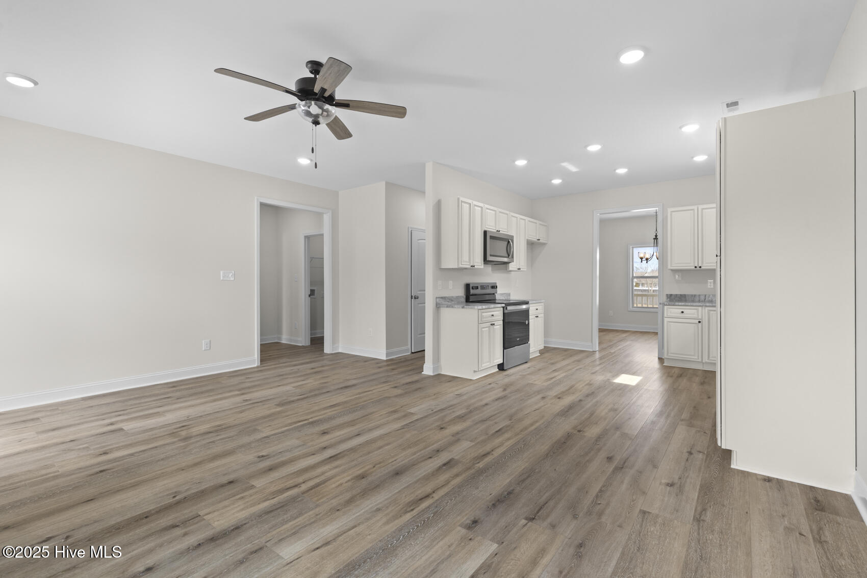 304 S Brandon Way Property Photo 17