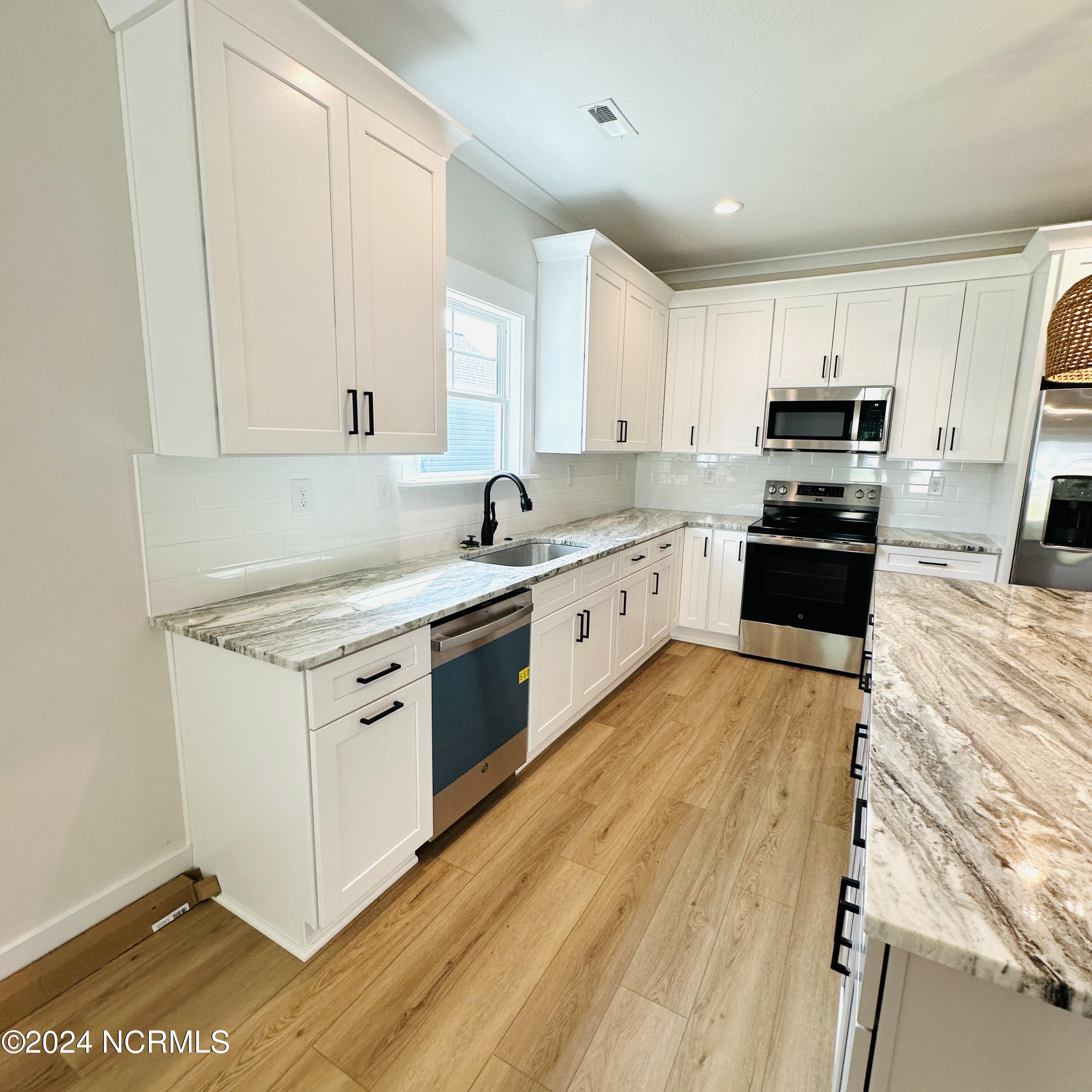 109 Bridgetowne Avenue Property Photo 5