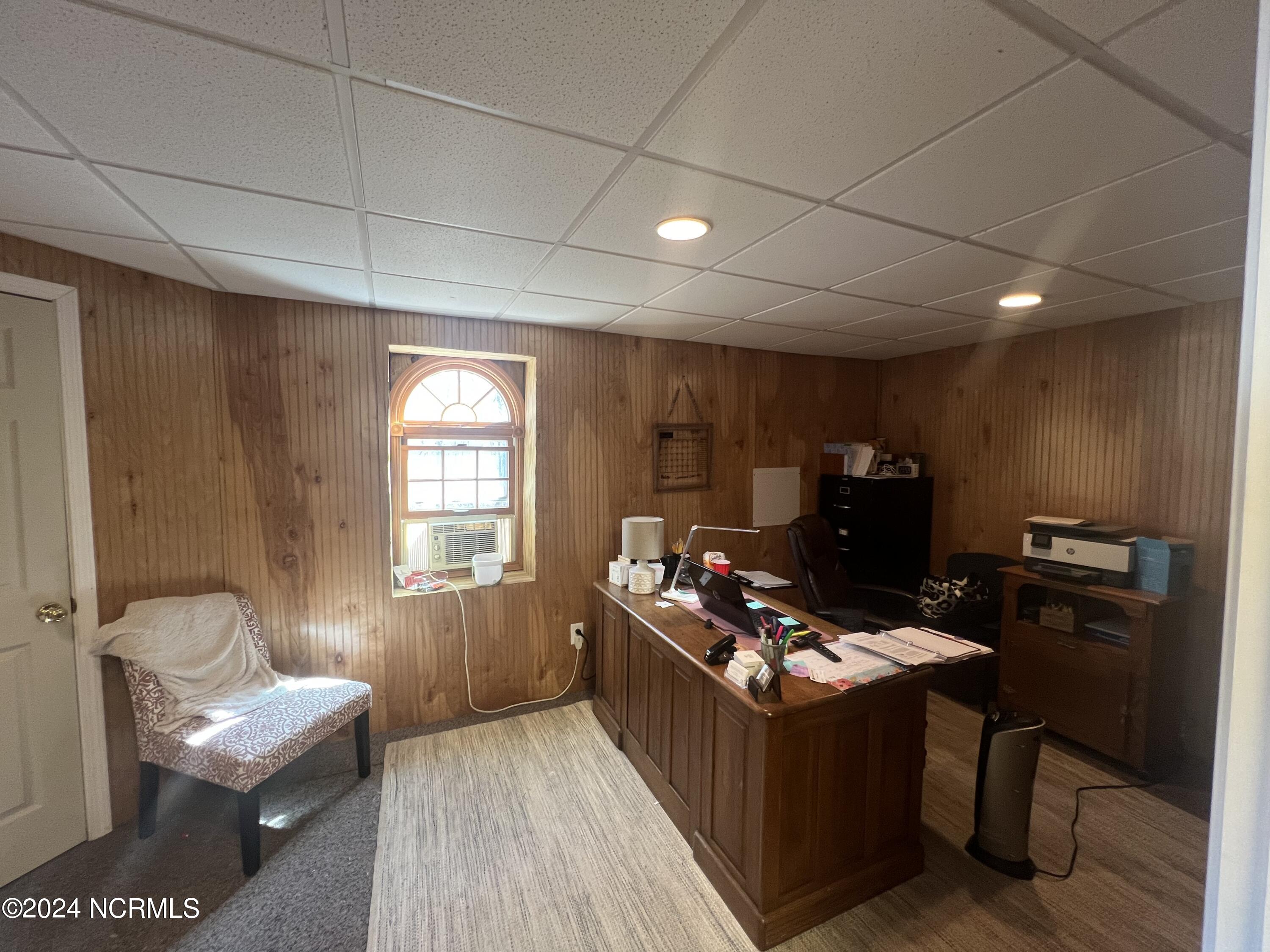 401 W Saint James Street Property Photo 12