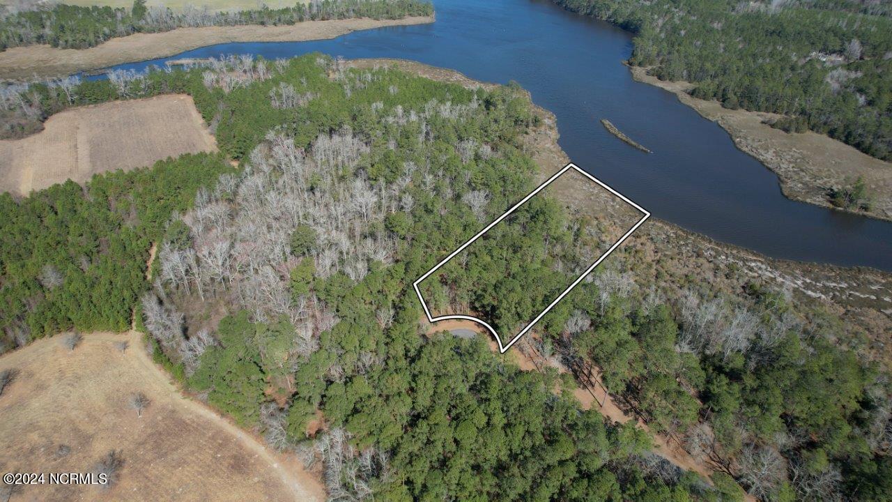 128 Neusiok Drive Property Photo 5
