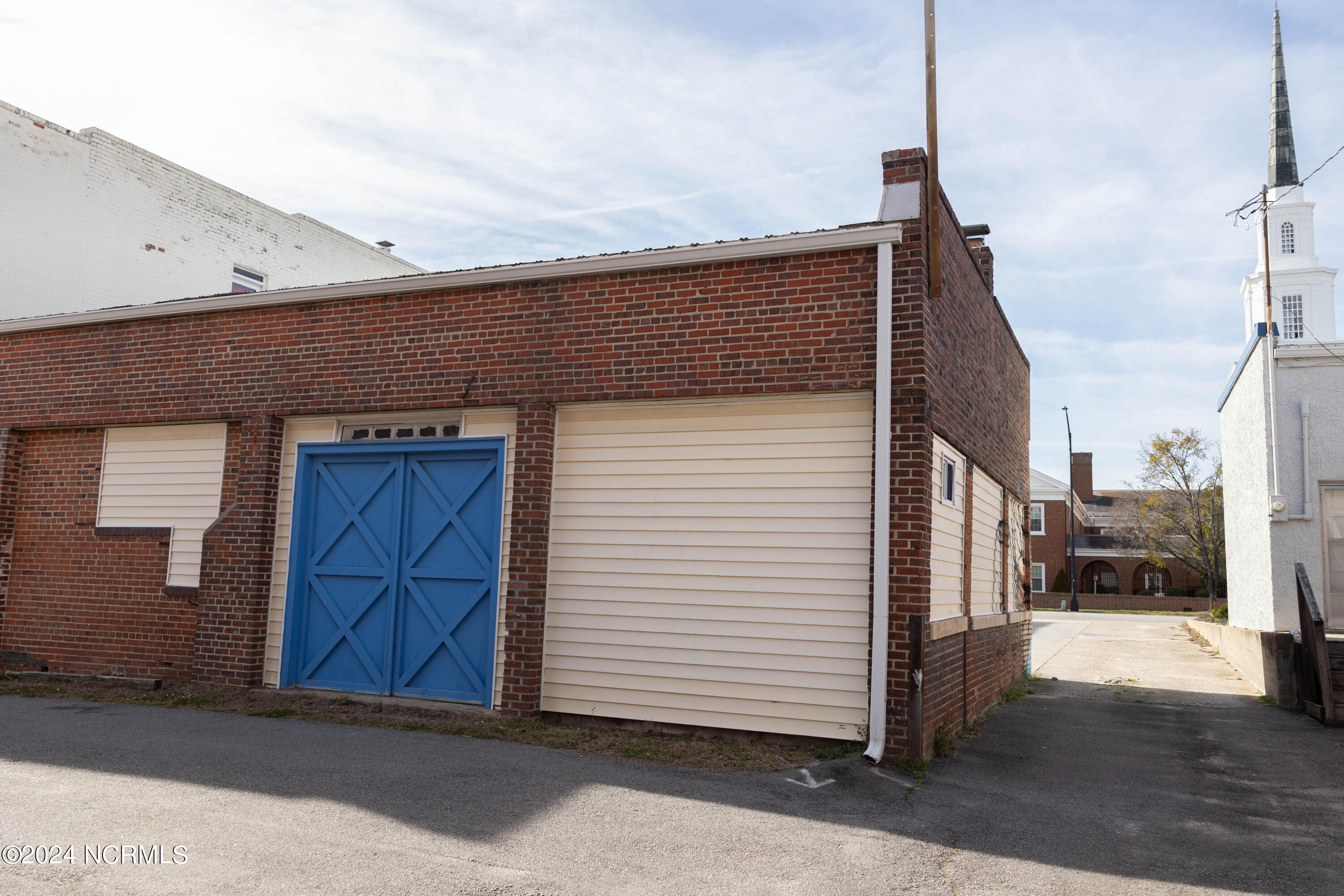 115 S Church Street Property Photo 27