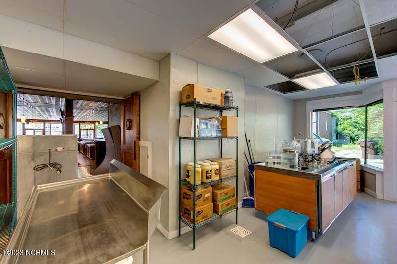 302 Main Street Property Photo 15