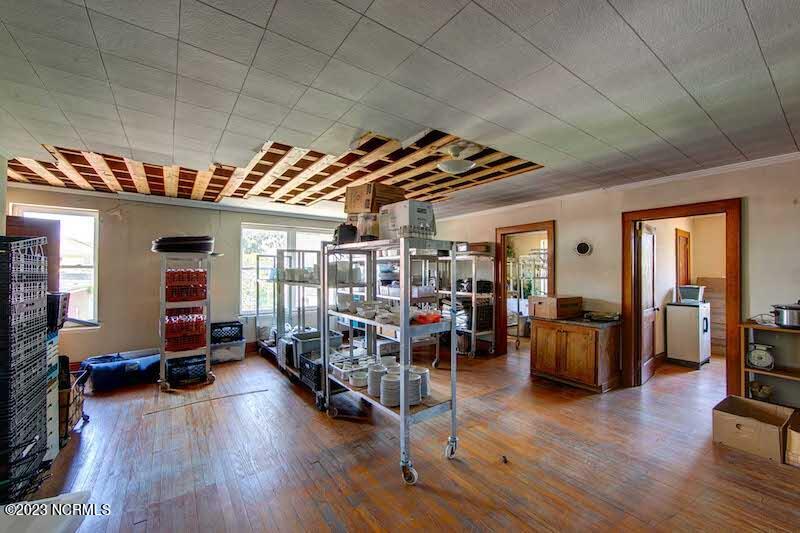 302 Main Street Property Photo 16