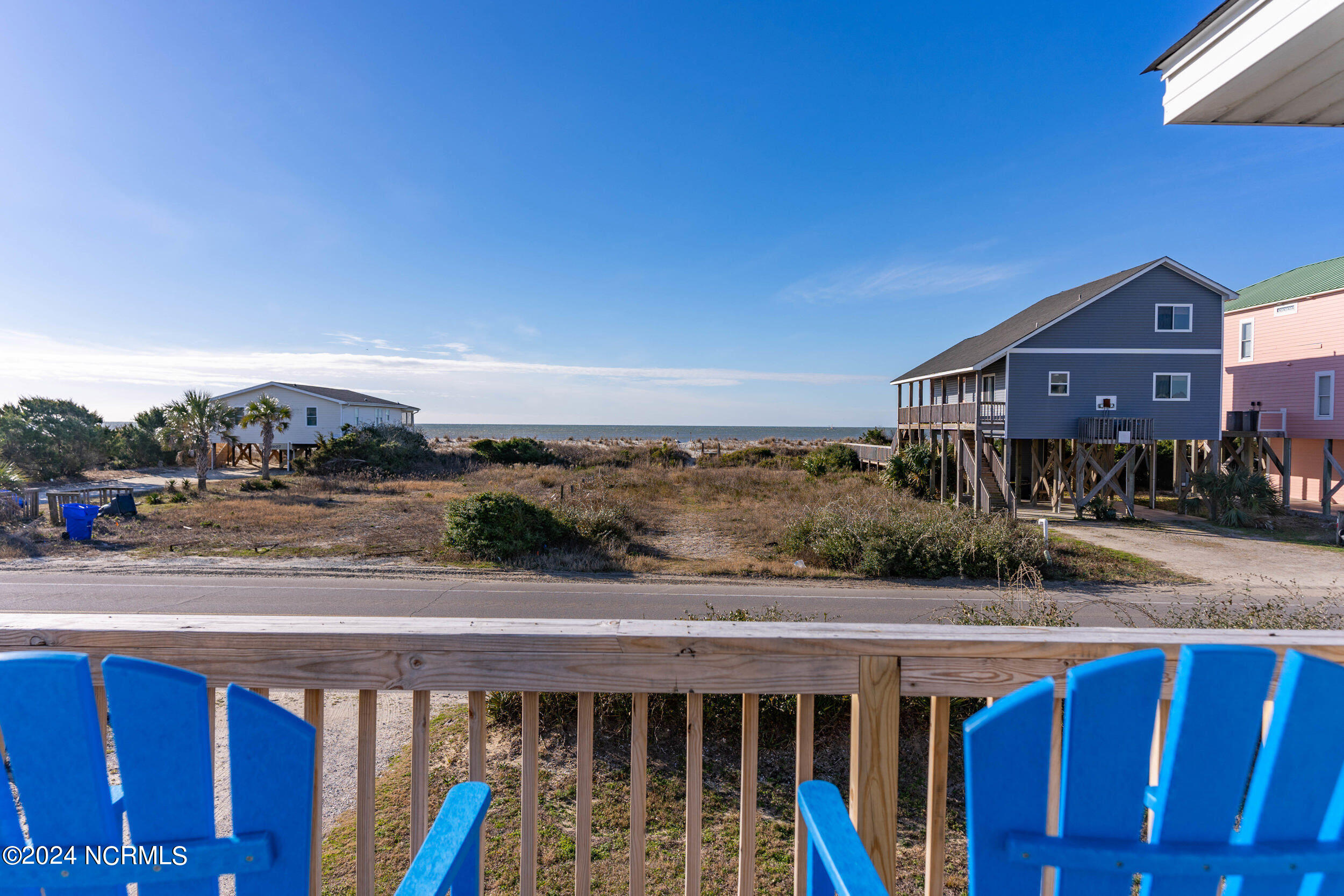 1606 E Beach Drive Property Photo 7