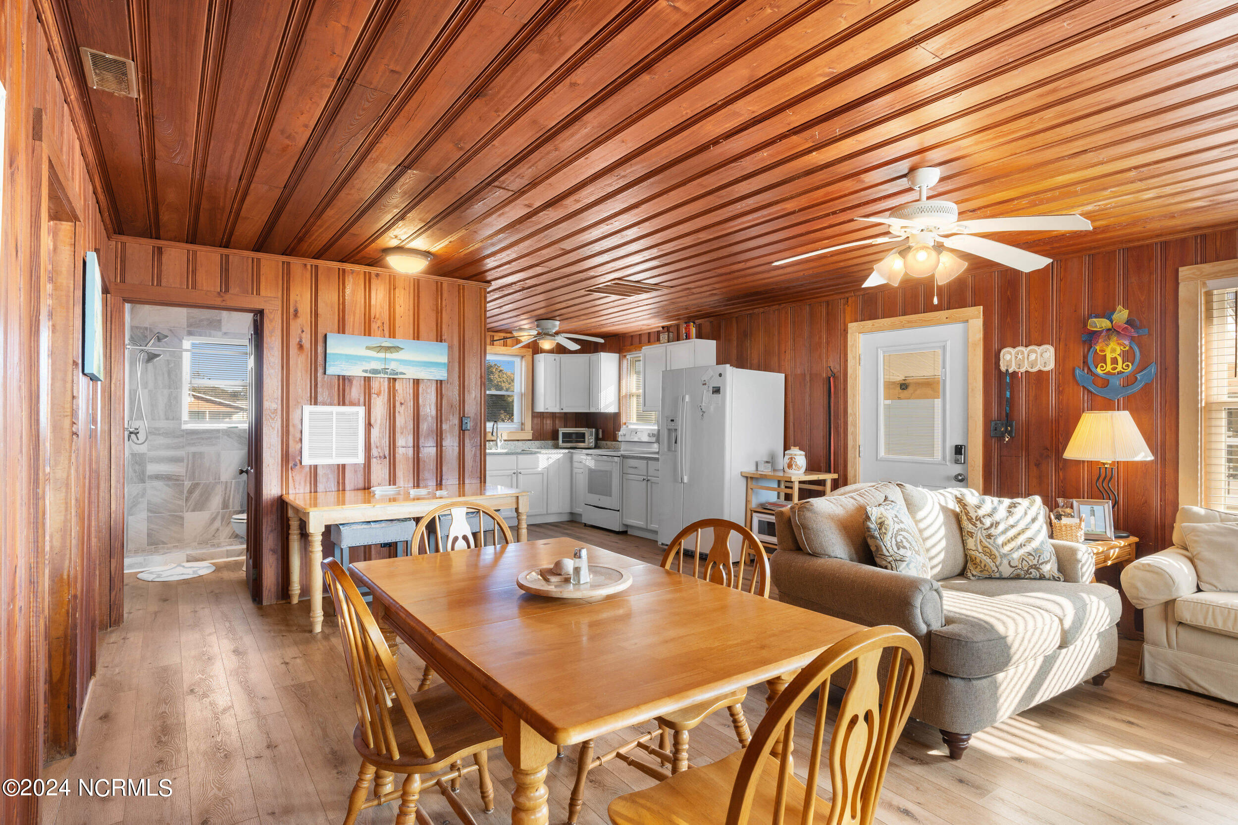 1606 E Beach Drive Property Photo 13