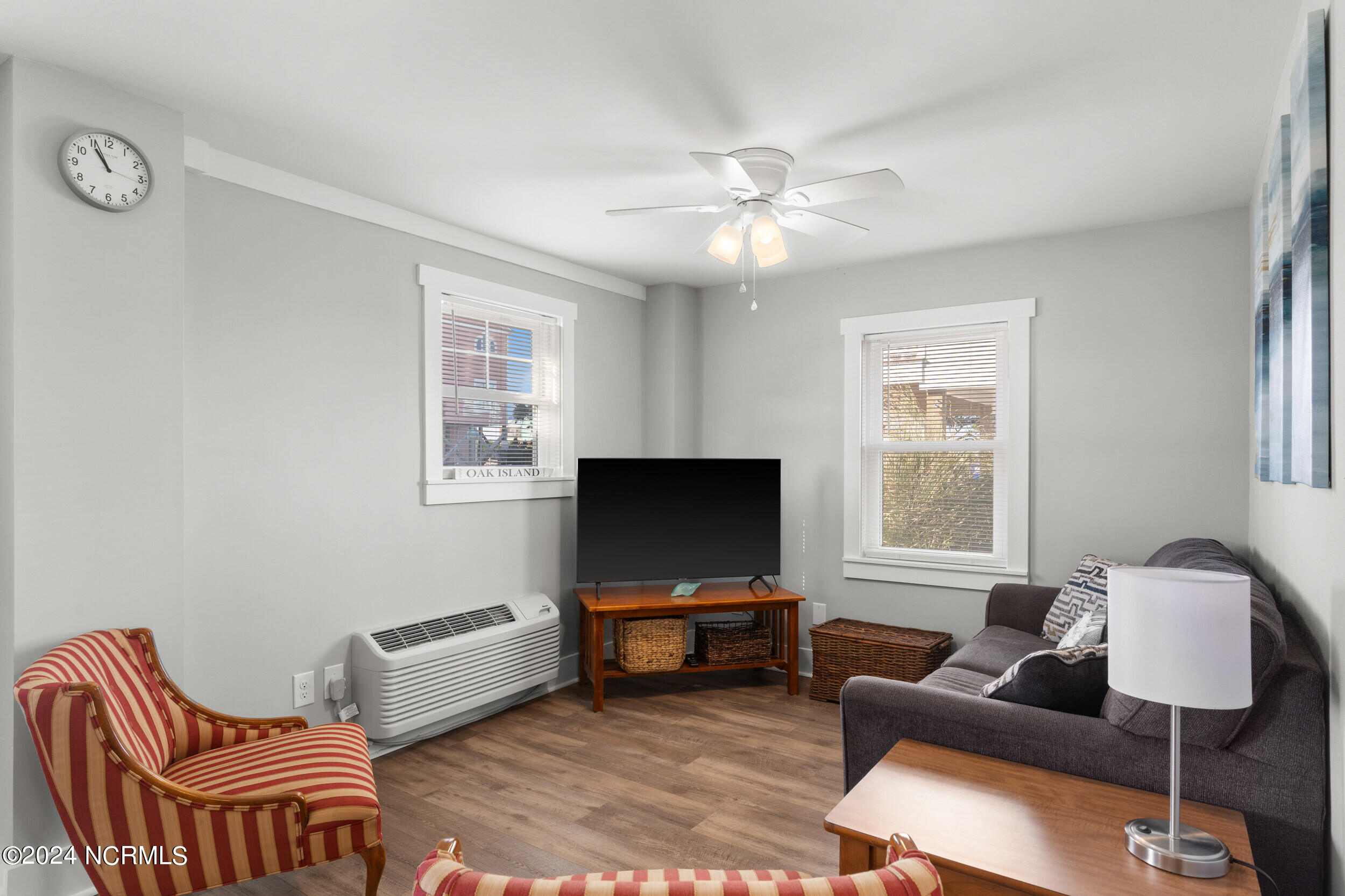 1606 E Beach Drive Property Photo 27