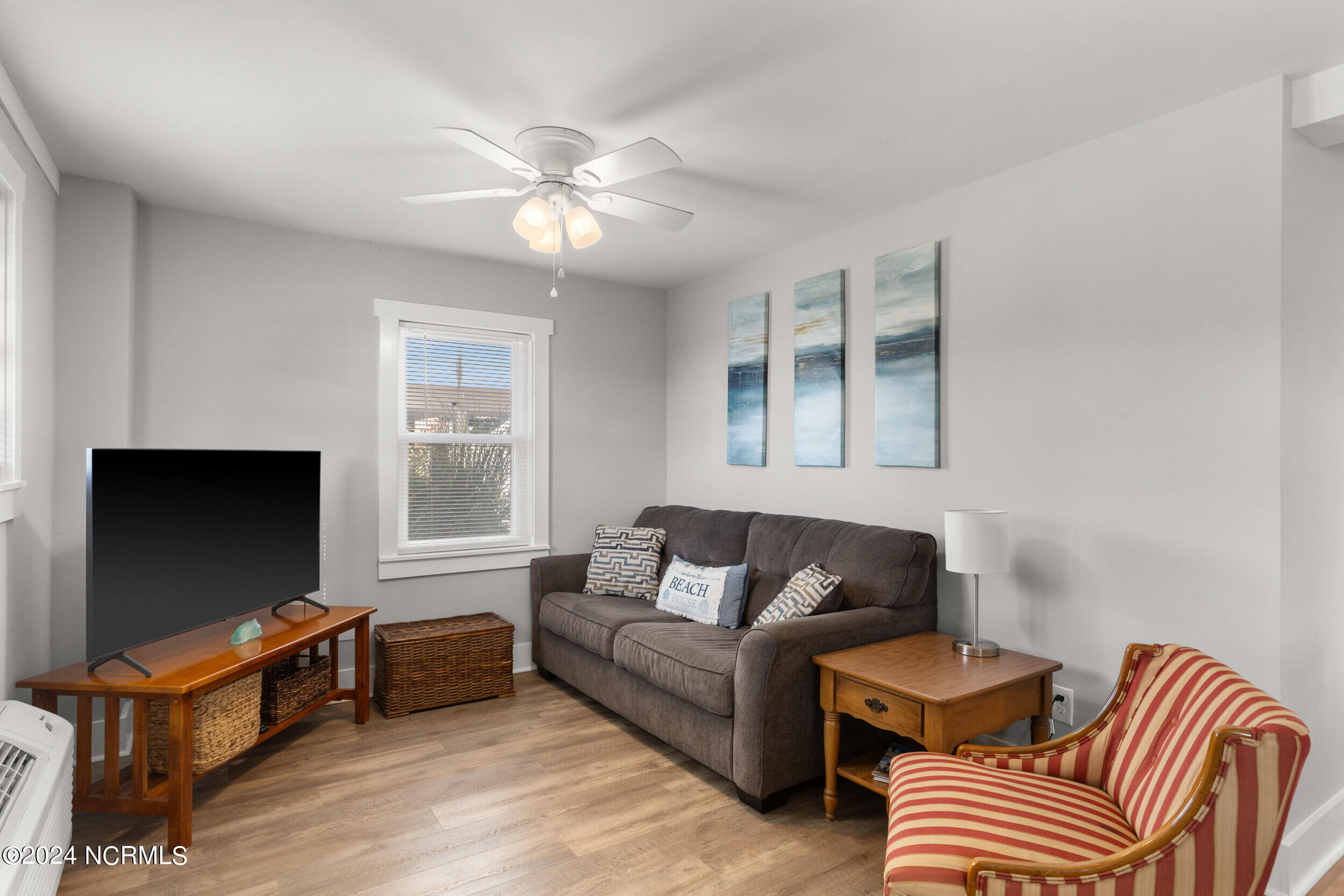 1606 E Beach Drive Property Photo 28