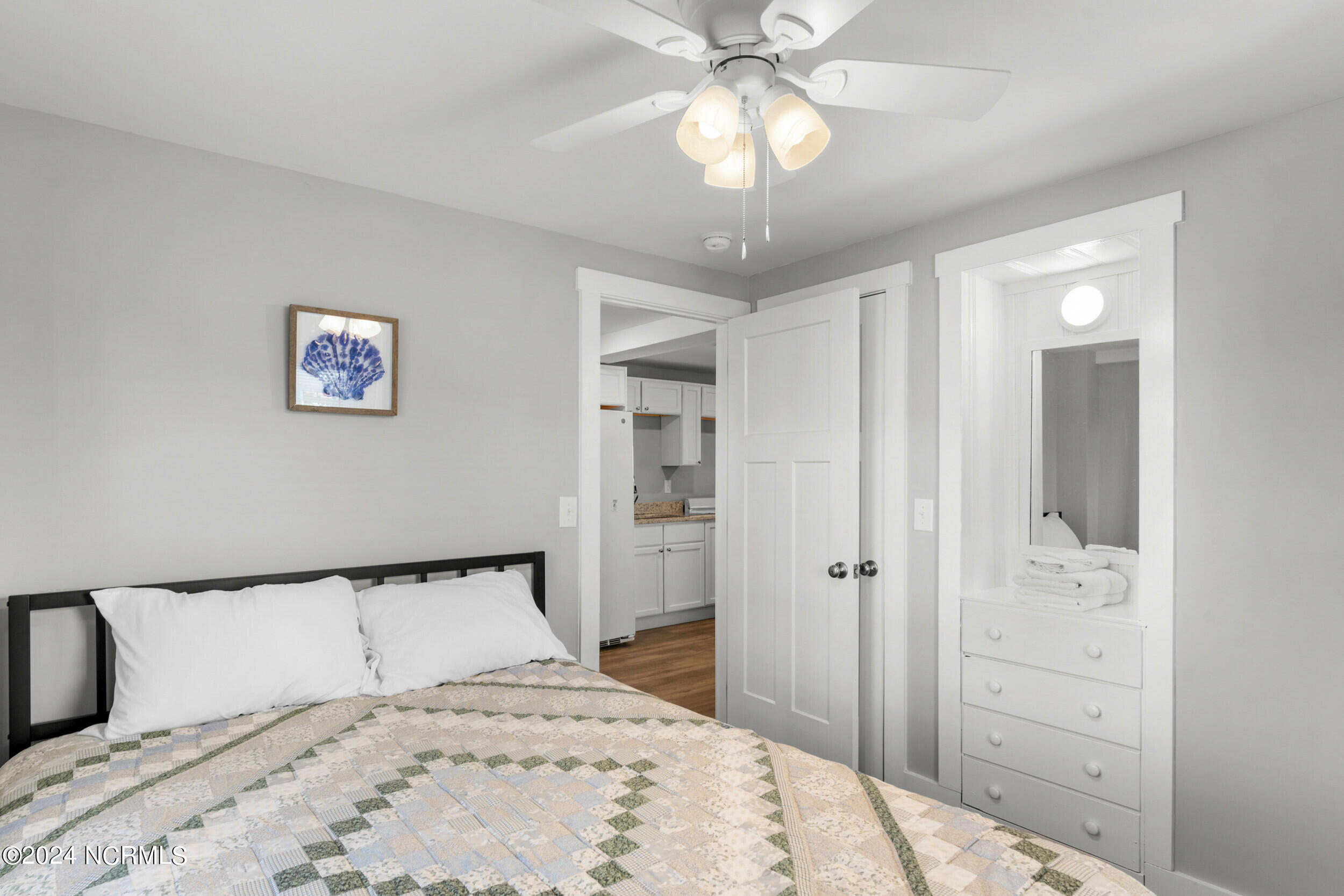 1606 E Beach Drive Property Photo 35