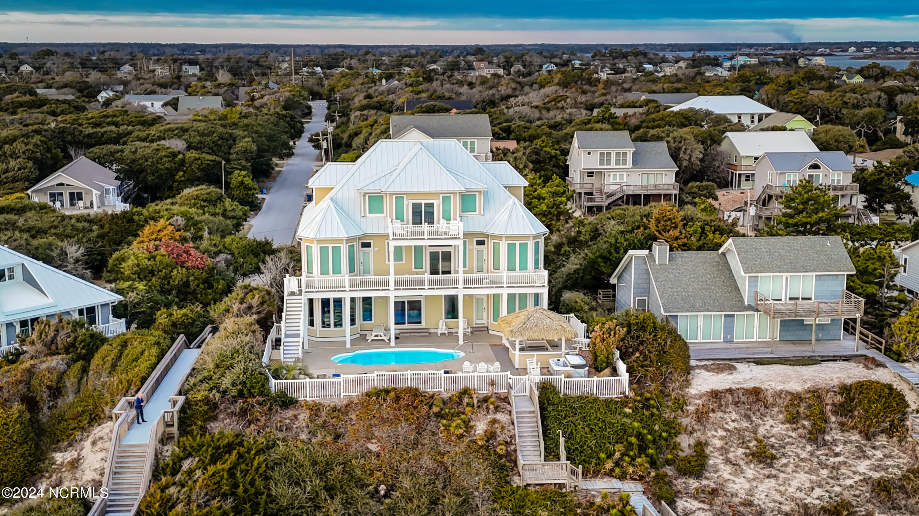 7127 Ocean Drive Property Photo 1