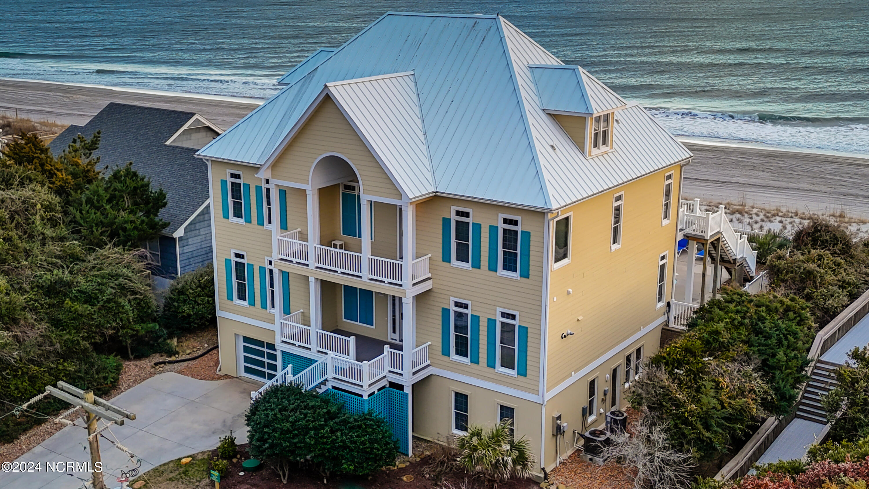 7127 Ocean Drive Property Photo 3