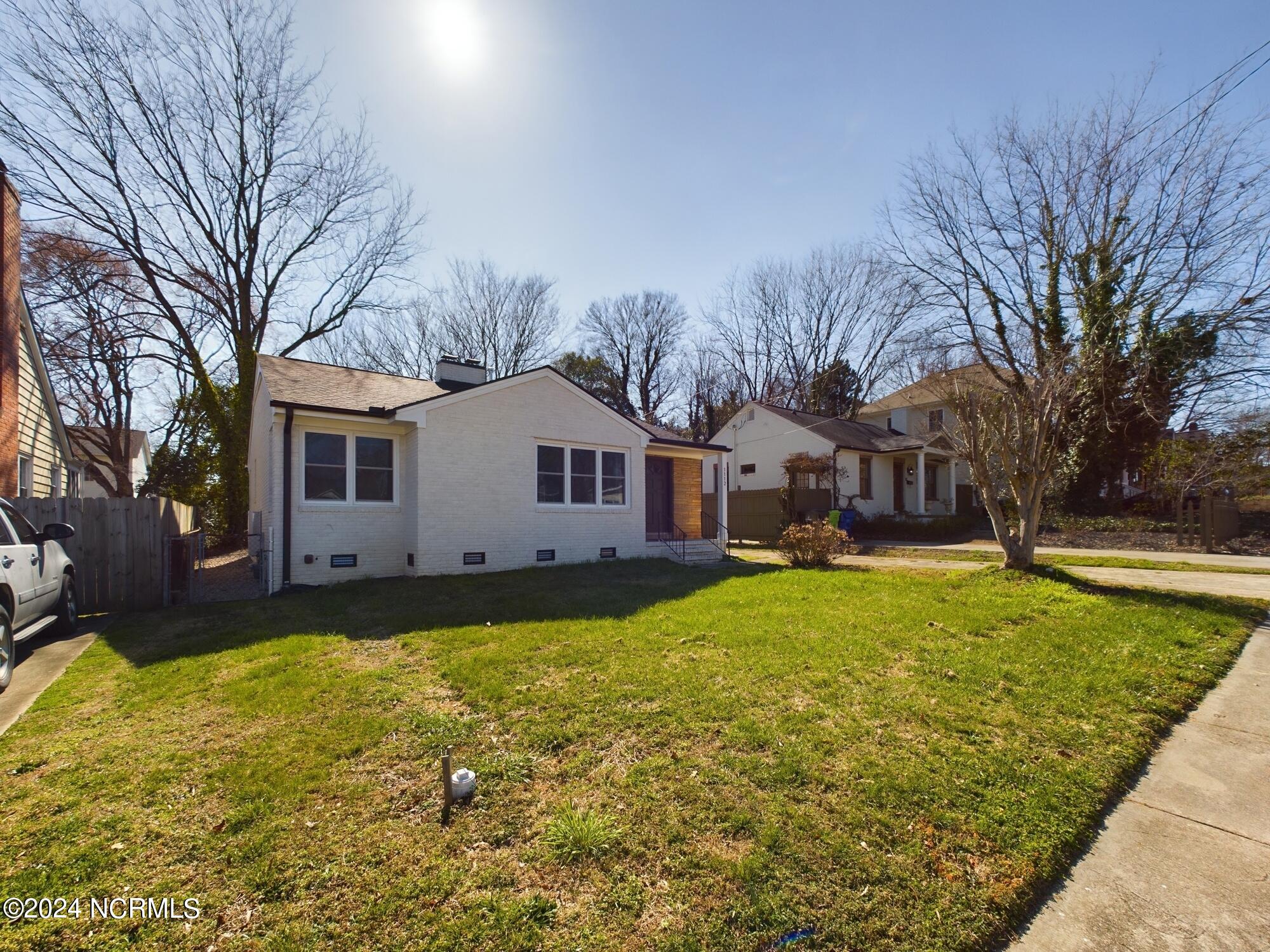 1112 E Martin Street Property Photo 3