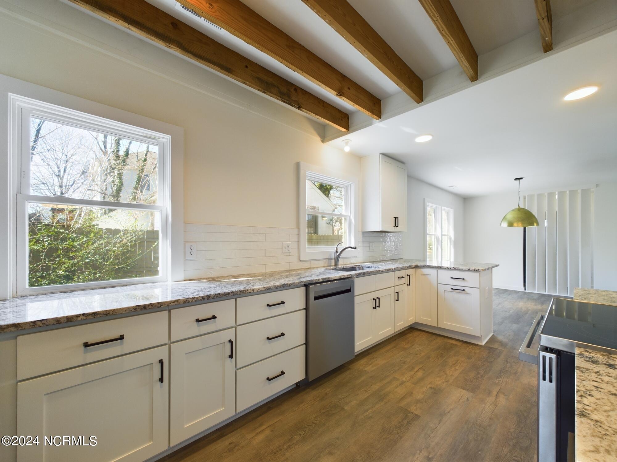 1112 E Martin Street Property Photo 11