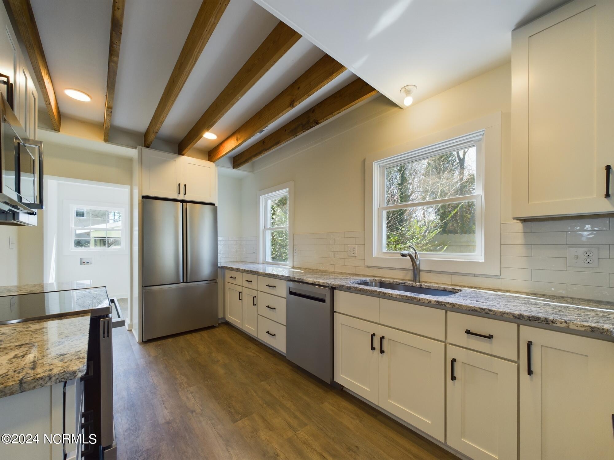 1112 E Martin Street Property Photo 14