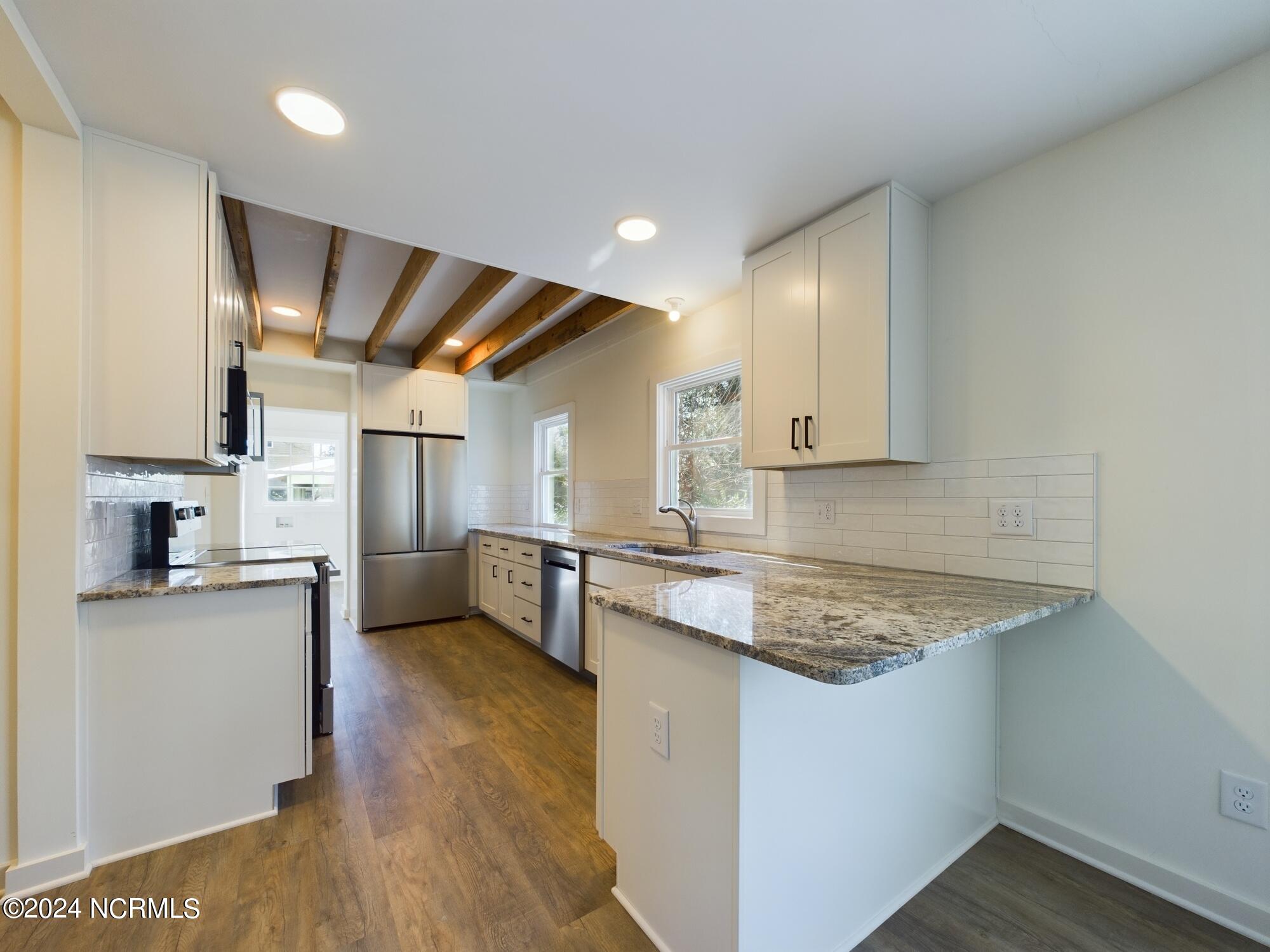 1112 E Martin Street Property Photo 15