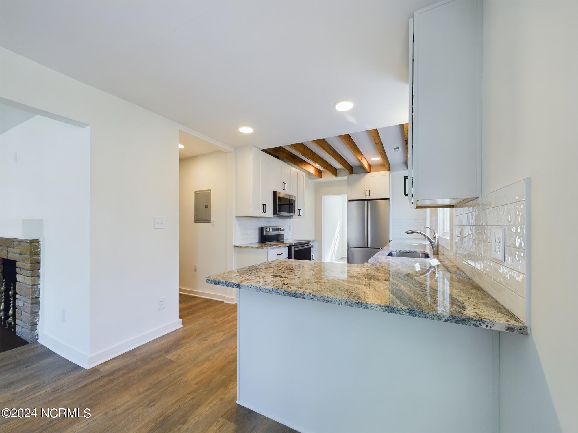 1112 E Martin Street Property Photo 16