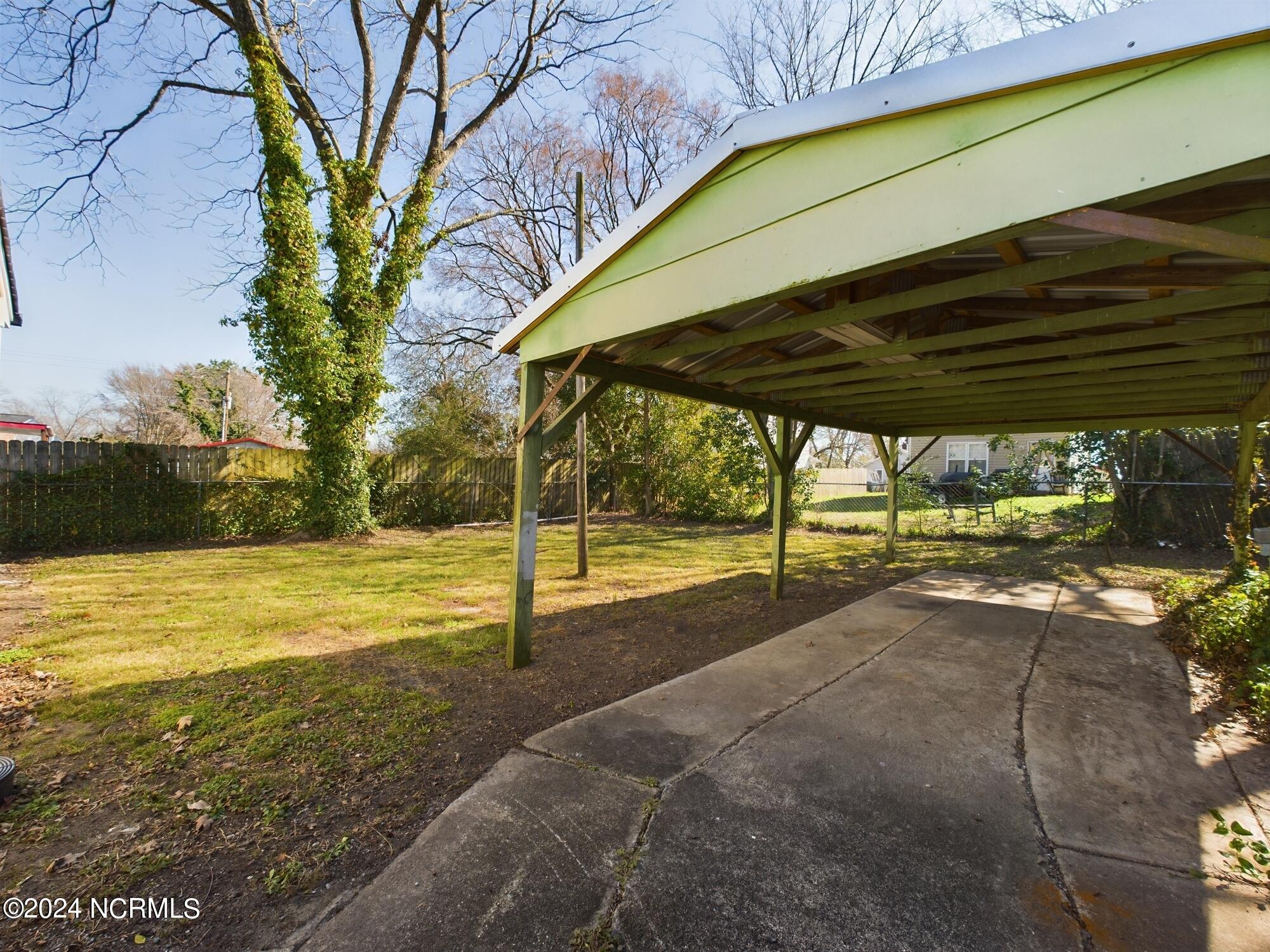 1112 E Martin Street Property Photo 47