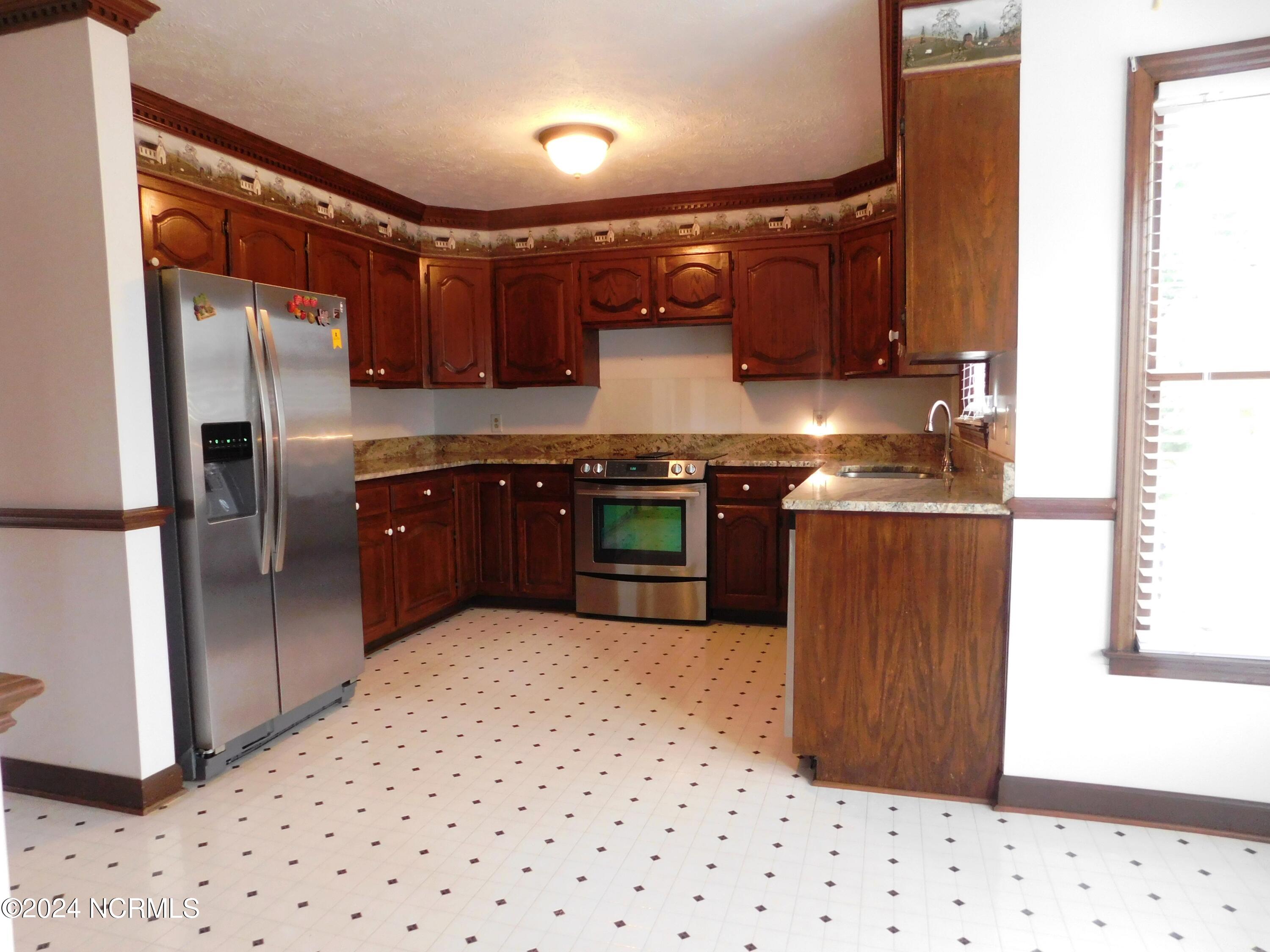 43 Willow Drive Property Photo 4