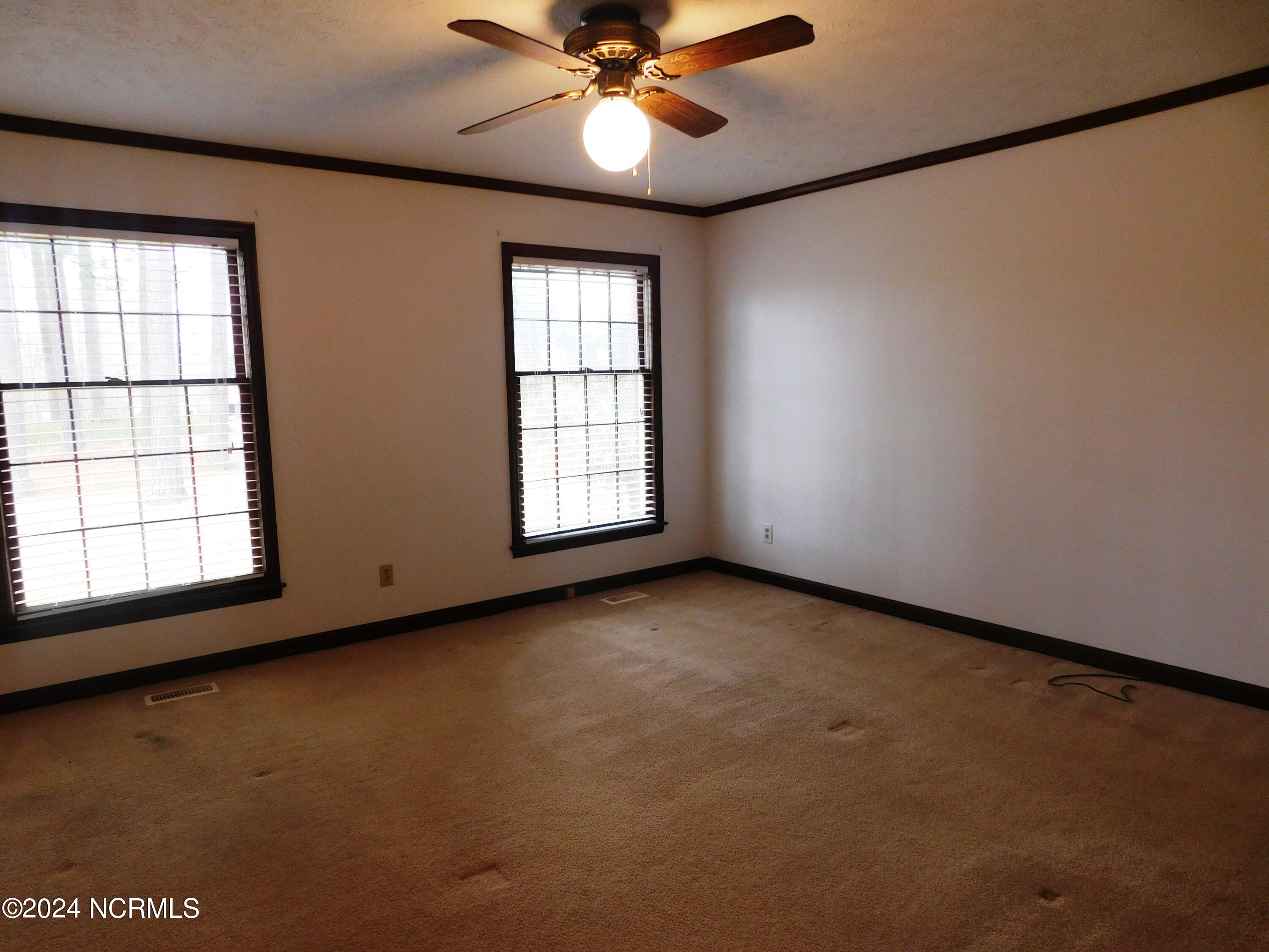 43 Willow Drive Property Photo 8