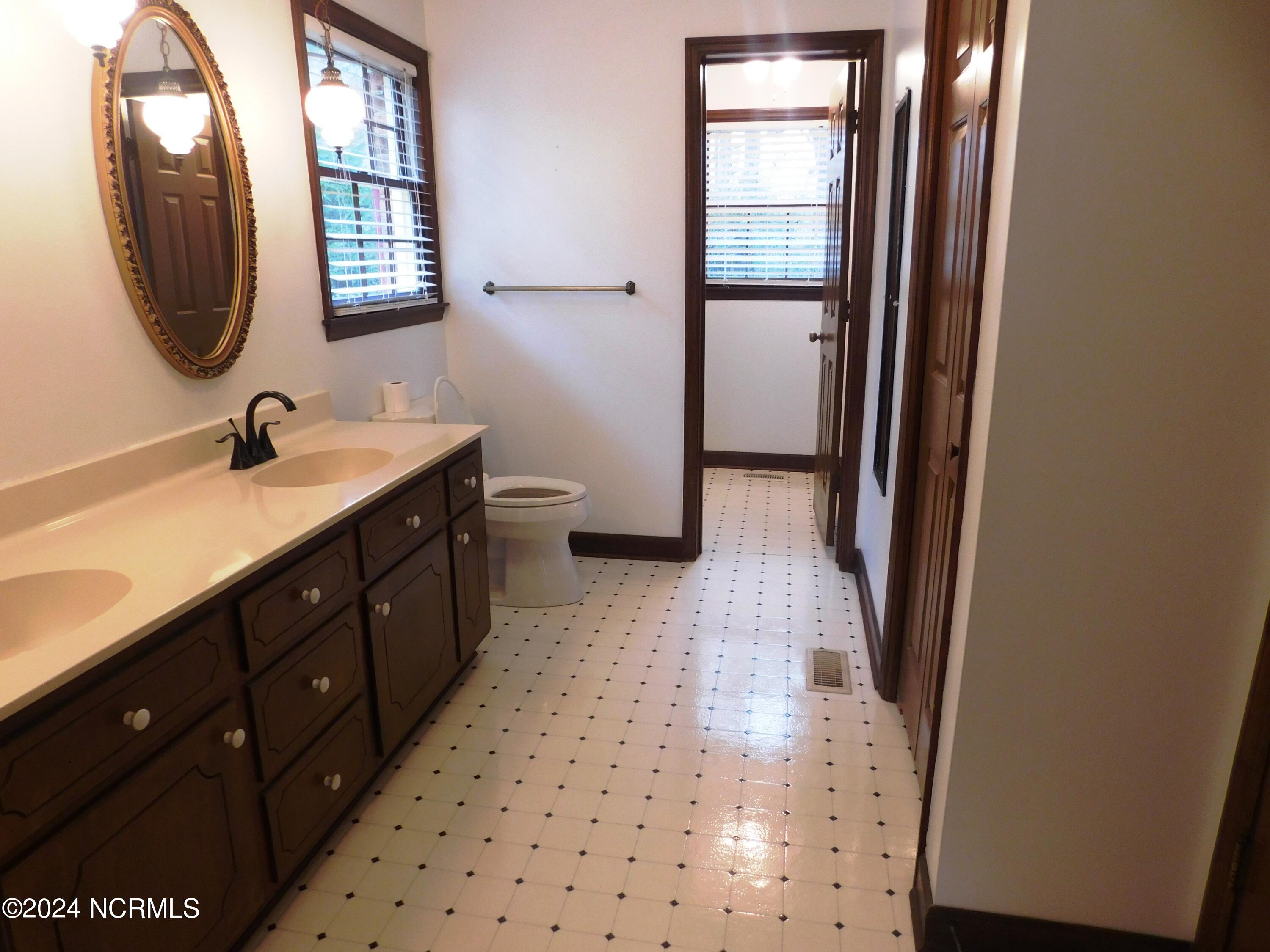 43 Willow Drive Property Photo 9