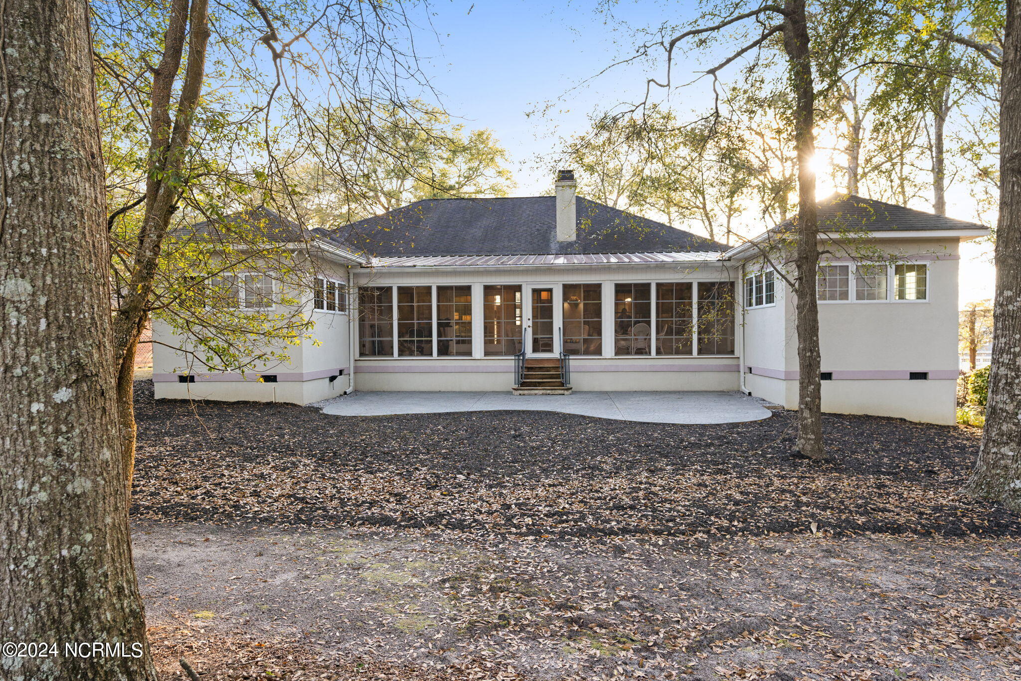 420 Lake Shore Drive Property Photo 6