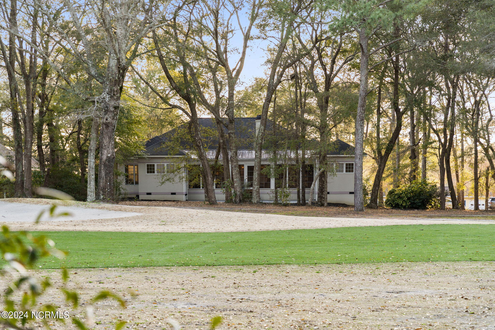 420 Lake Shore Drive Property Photo 8