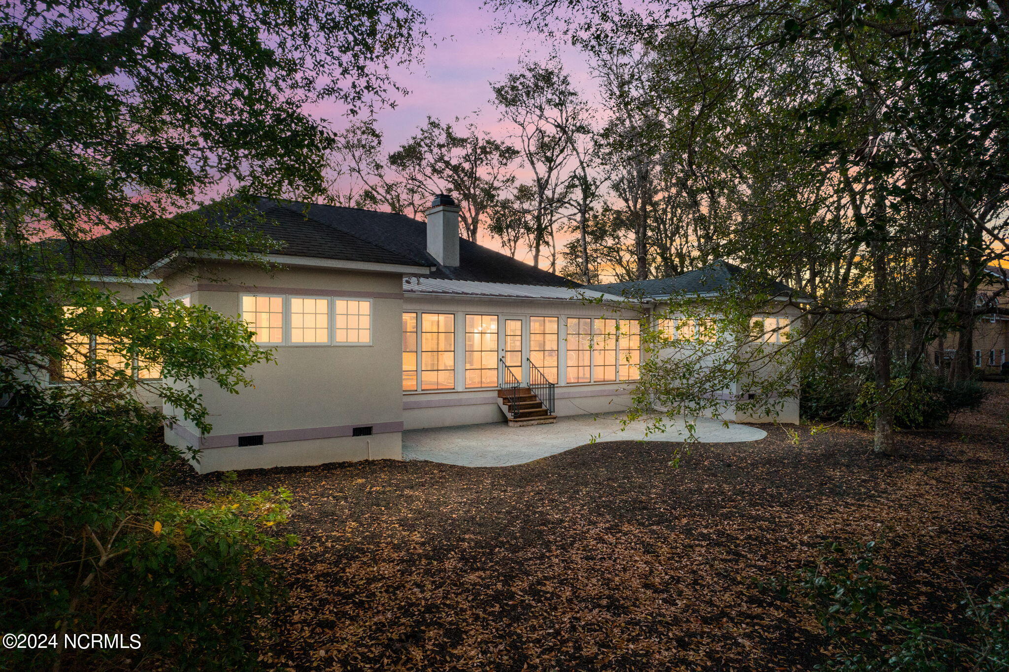 420 Lake Shore Drive Property Photo 10