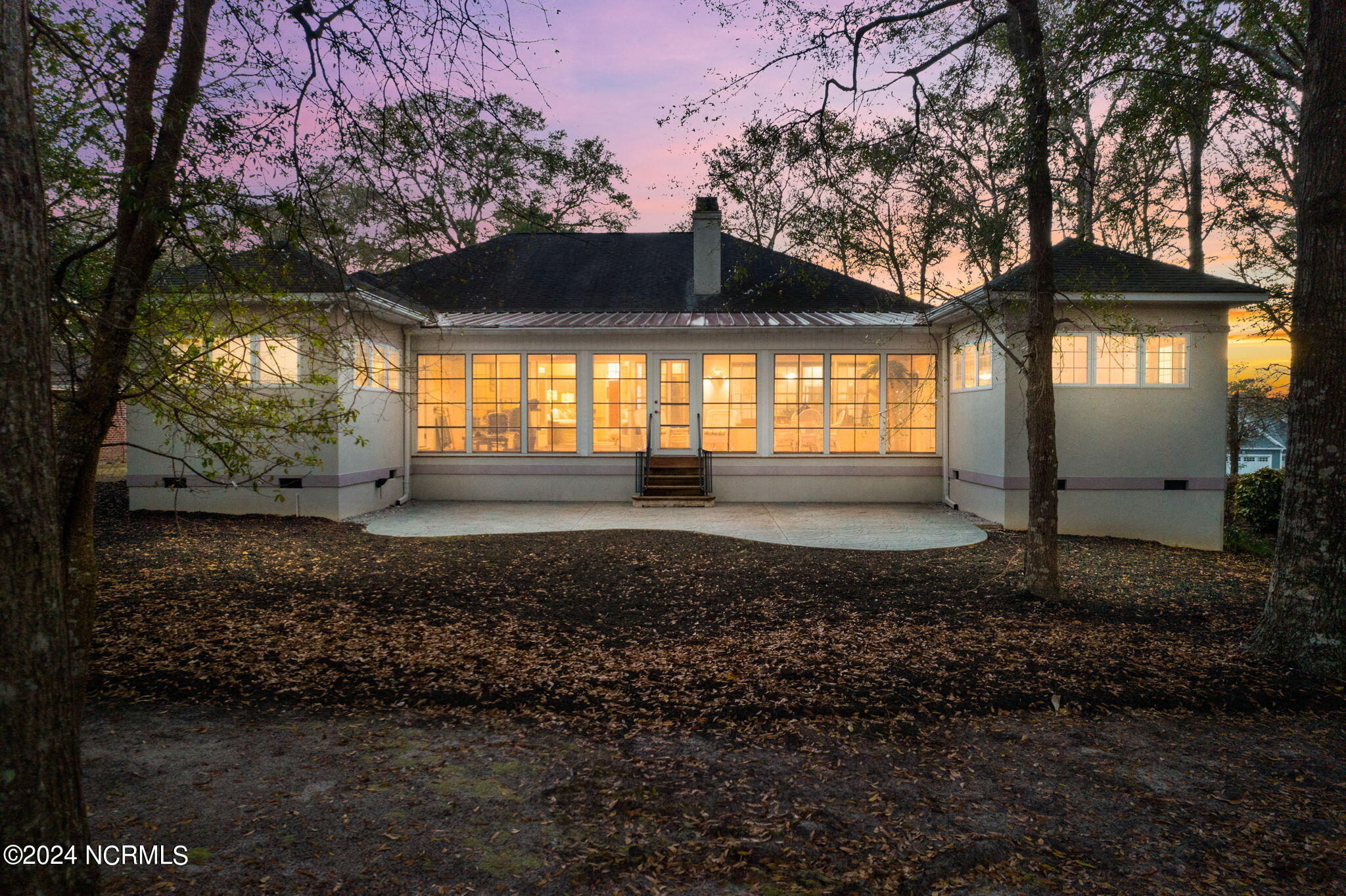 420 Lake Shore Drive Property Photo 12