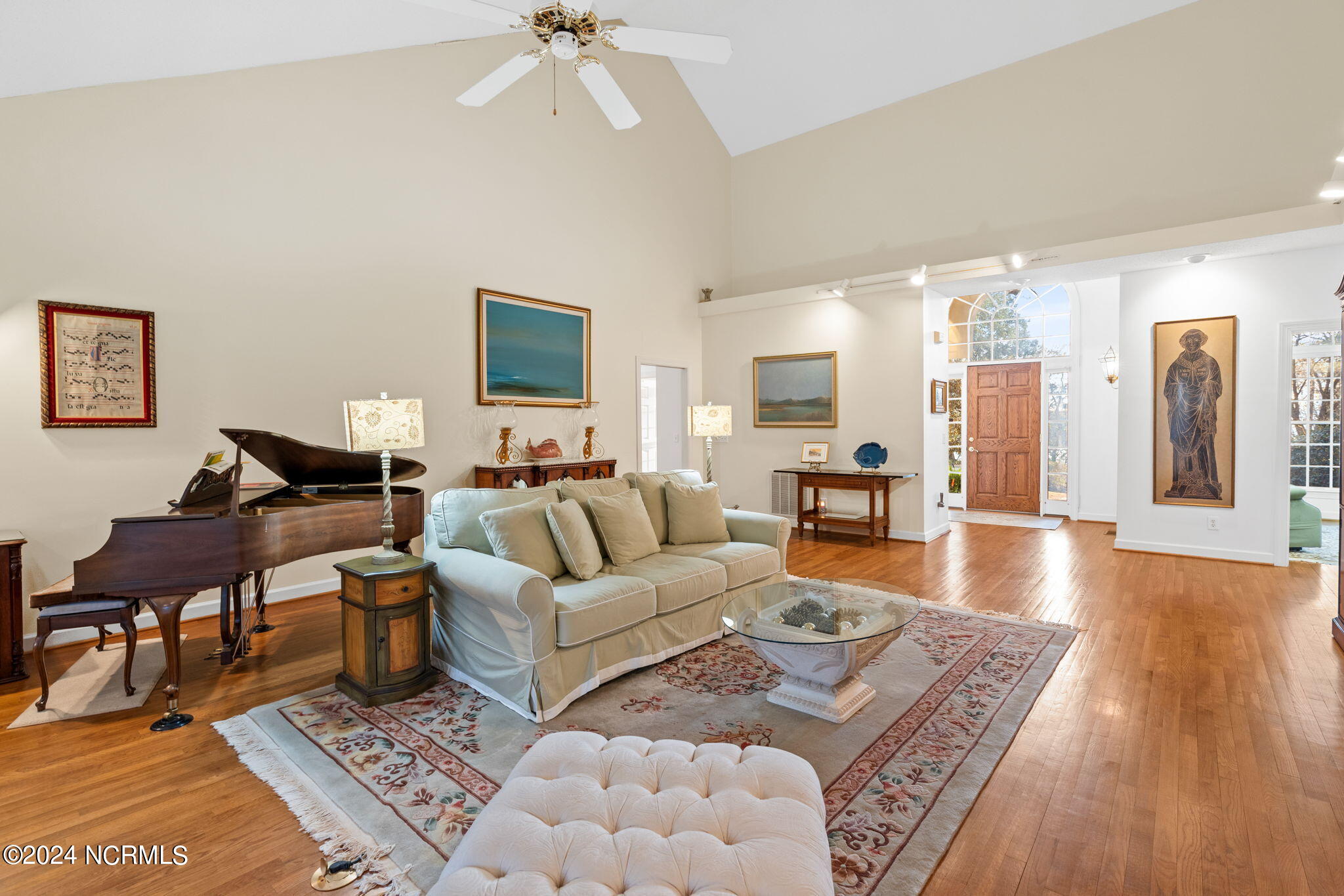 420 Lake Shore Drive Property Photo 17