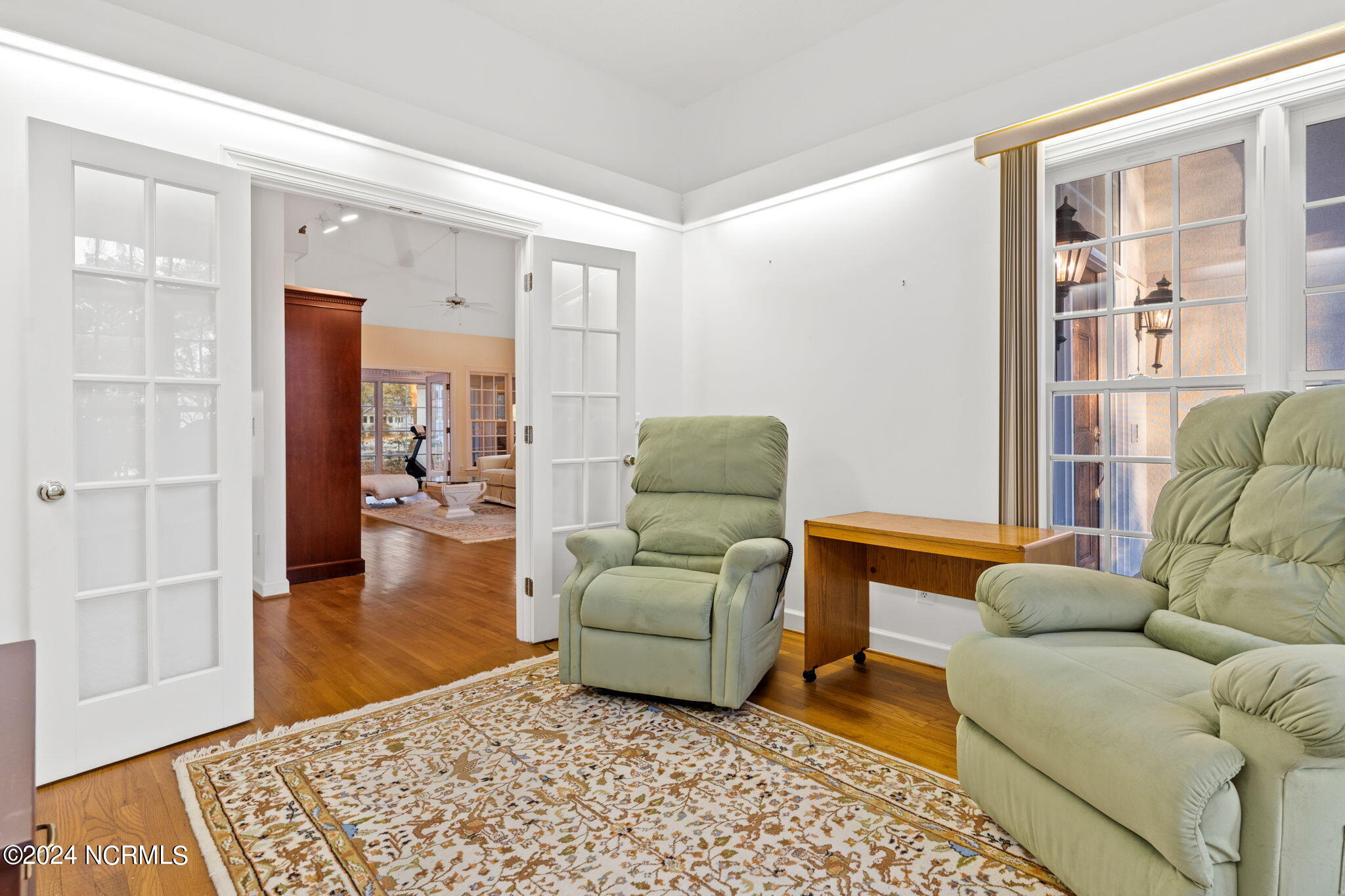 420 Lake Shore Drive Property Photo 23