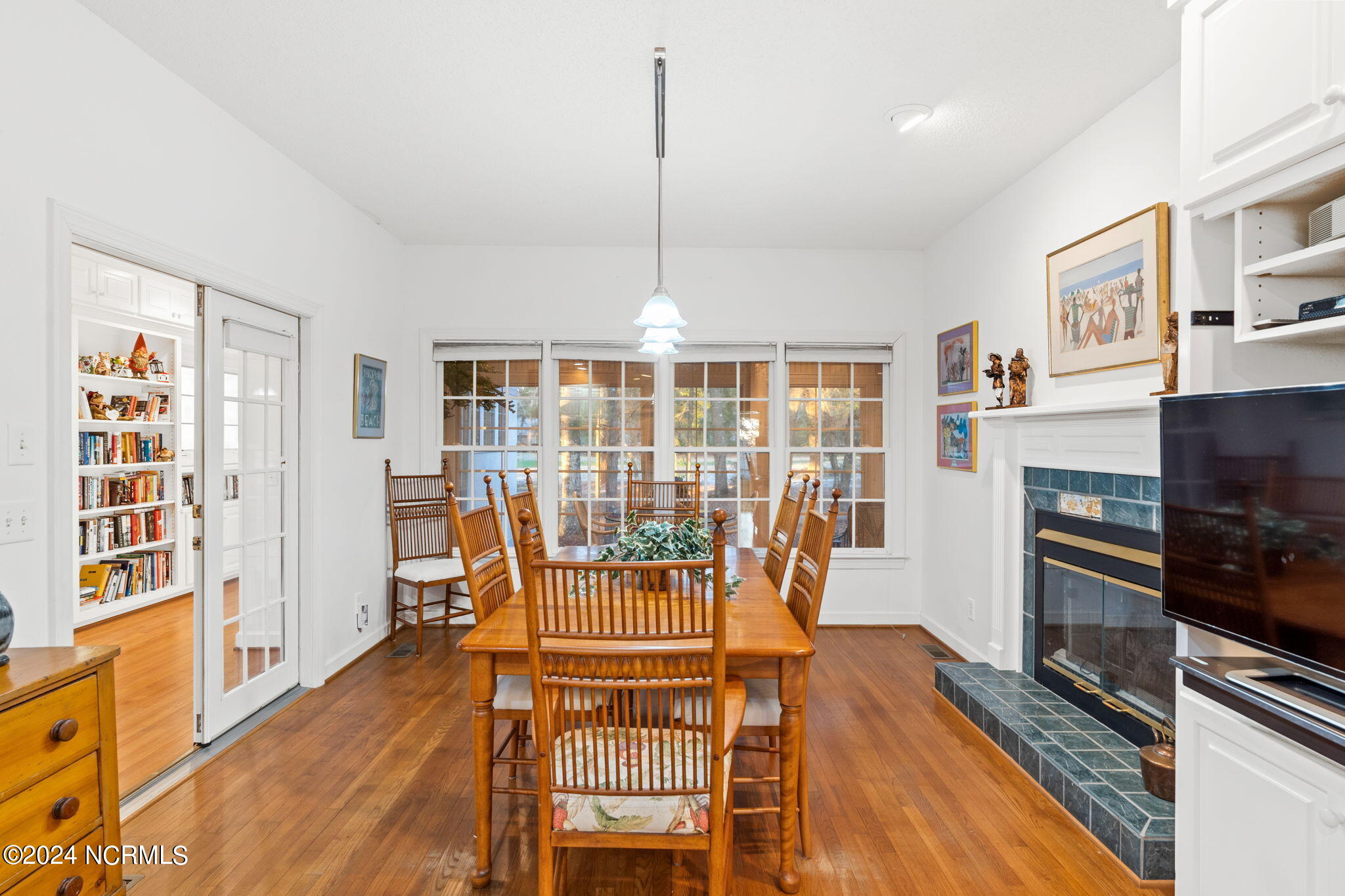 420 Lake Shore Drive Property Photo 27