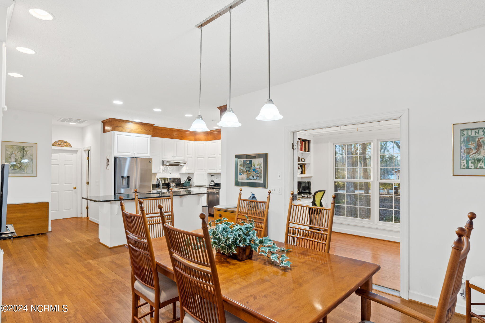 420 Lake Shore Drive Property Photo 30