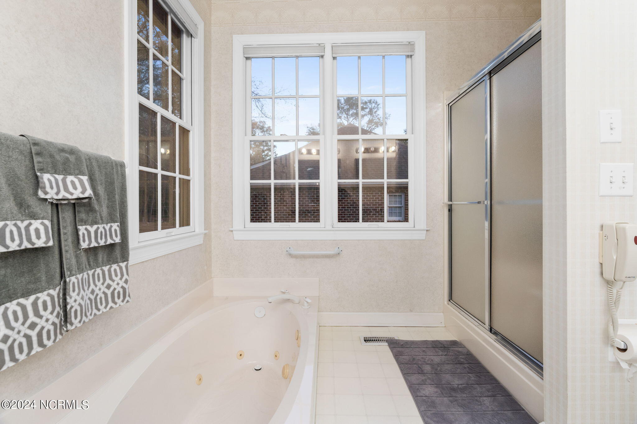 420 Lake Shore Drive Property Photo 39