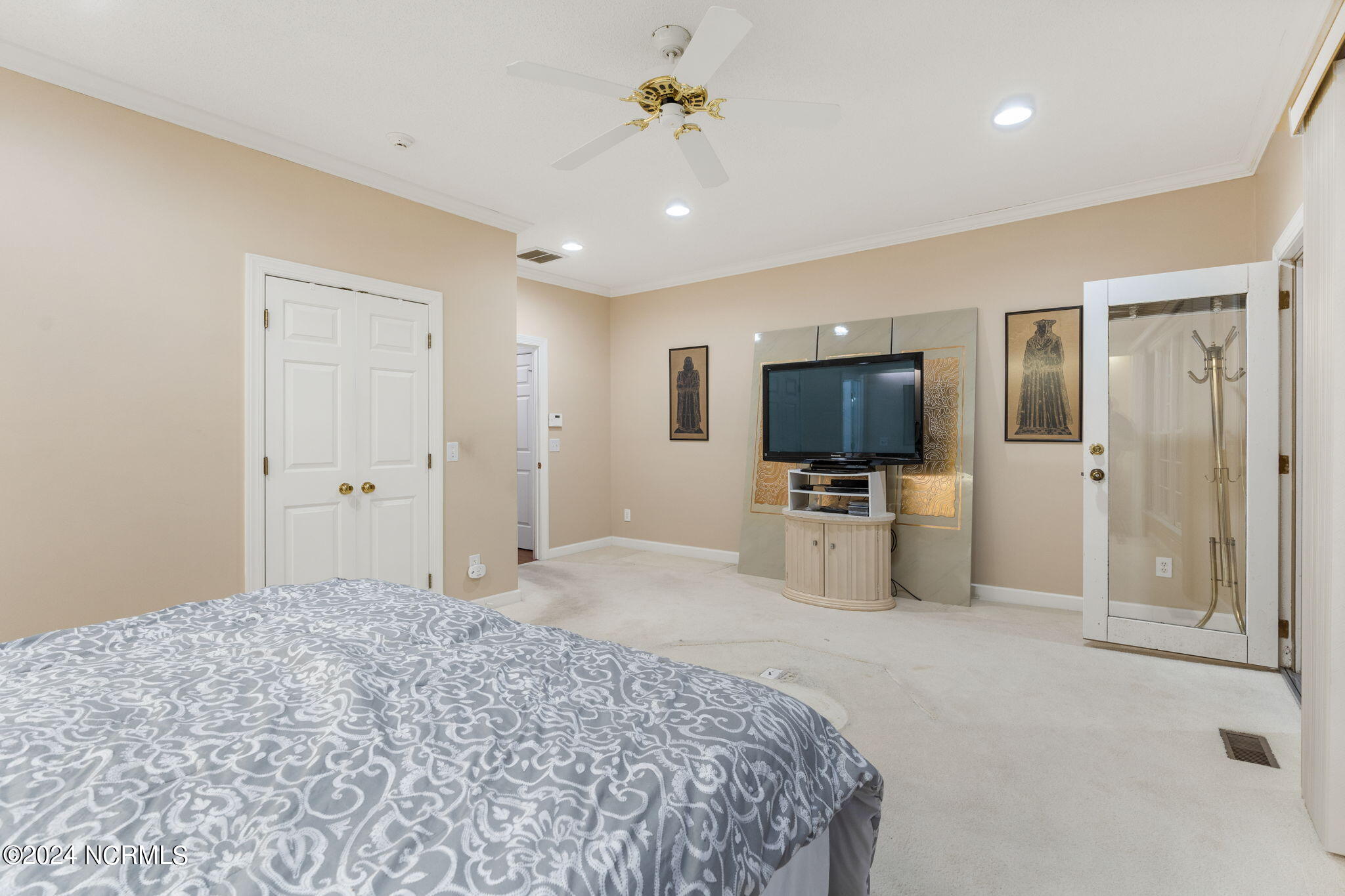 420 Lake Shore Drive Property Photo 40