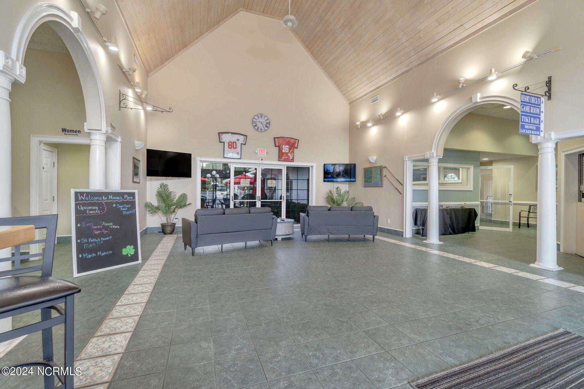 420 Lake Shore Drive Property Photo 73