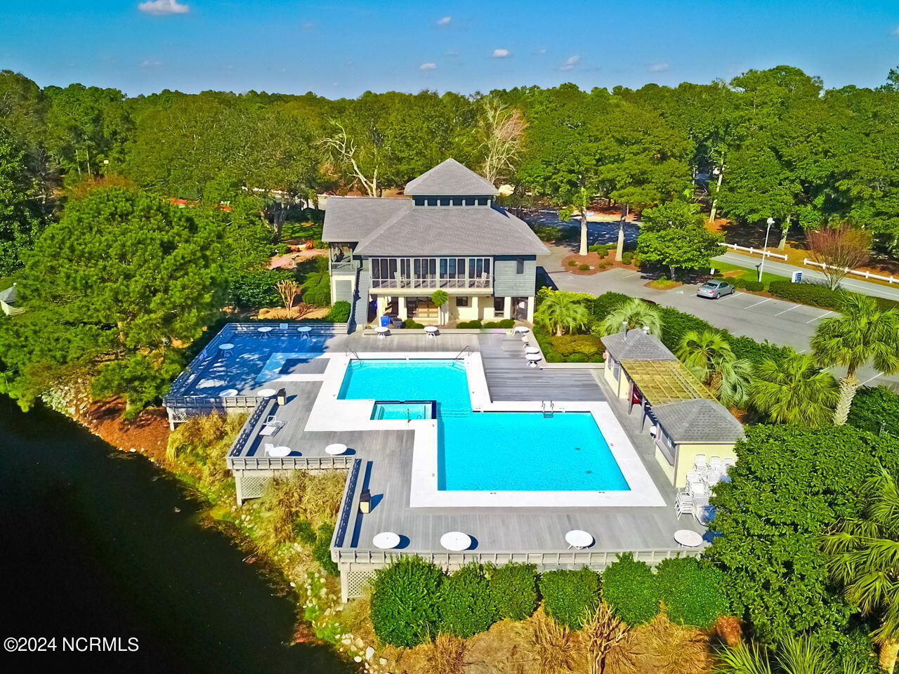 420 Lake Shore Drive Property Photo 82