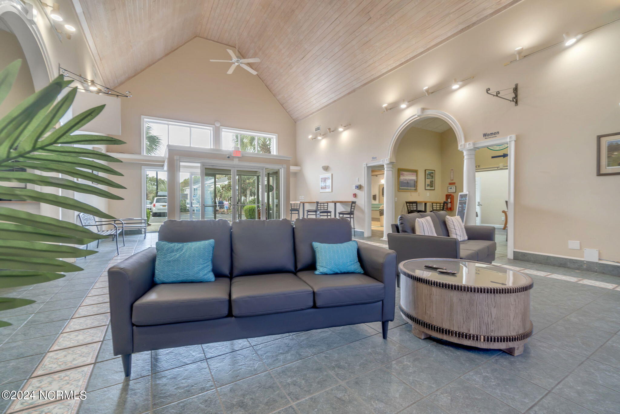 420 Lake Shore Drive Property Photo 83