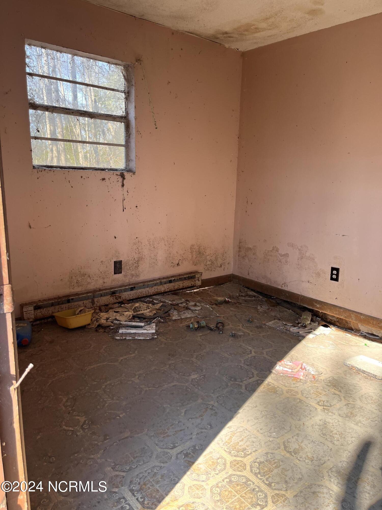 Sr 1923 Bay City Road Property Photo 10
