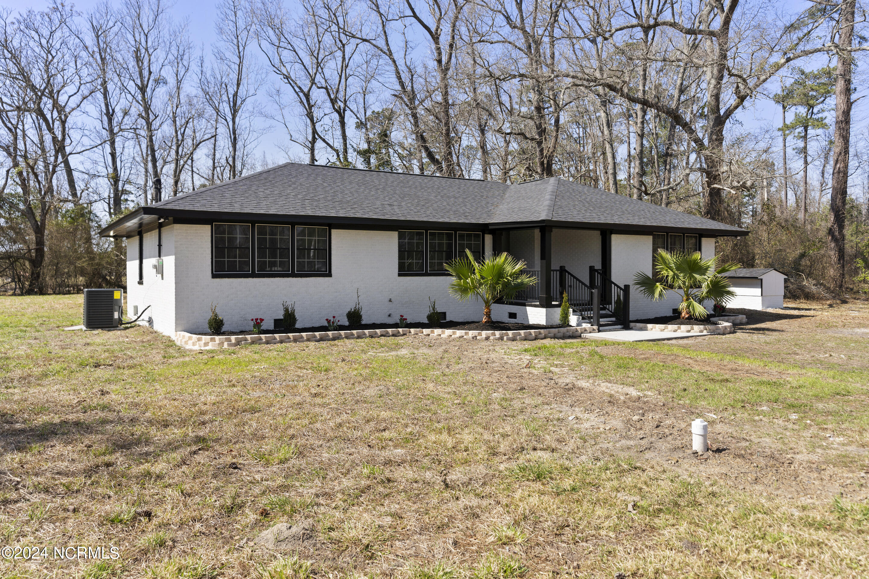4391 Northwest Road Property Photo 2