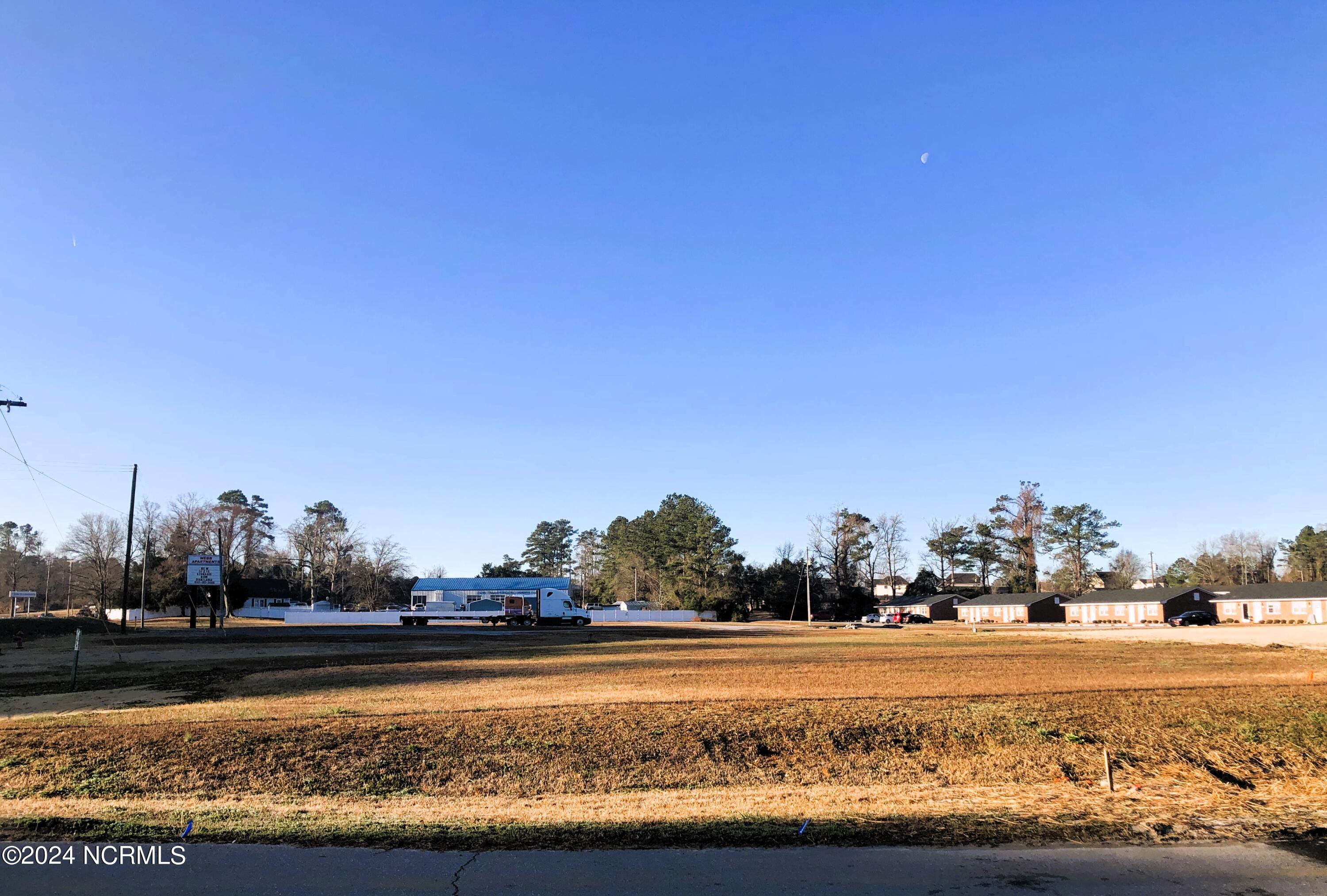 1906 Piney Green Road Property Photo 1