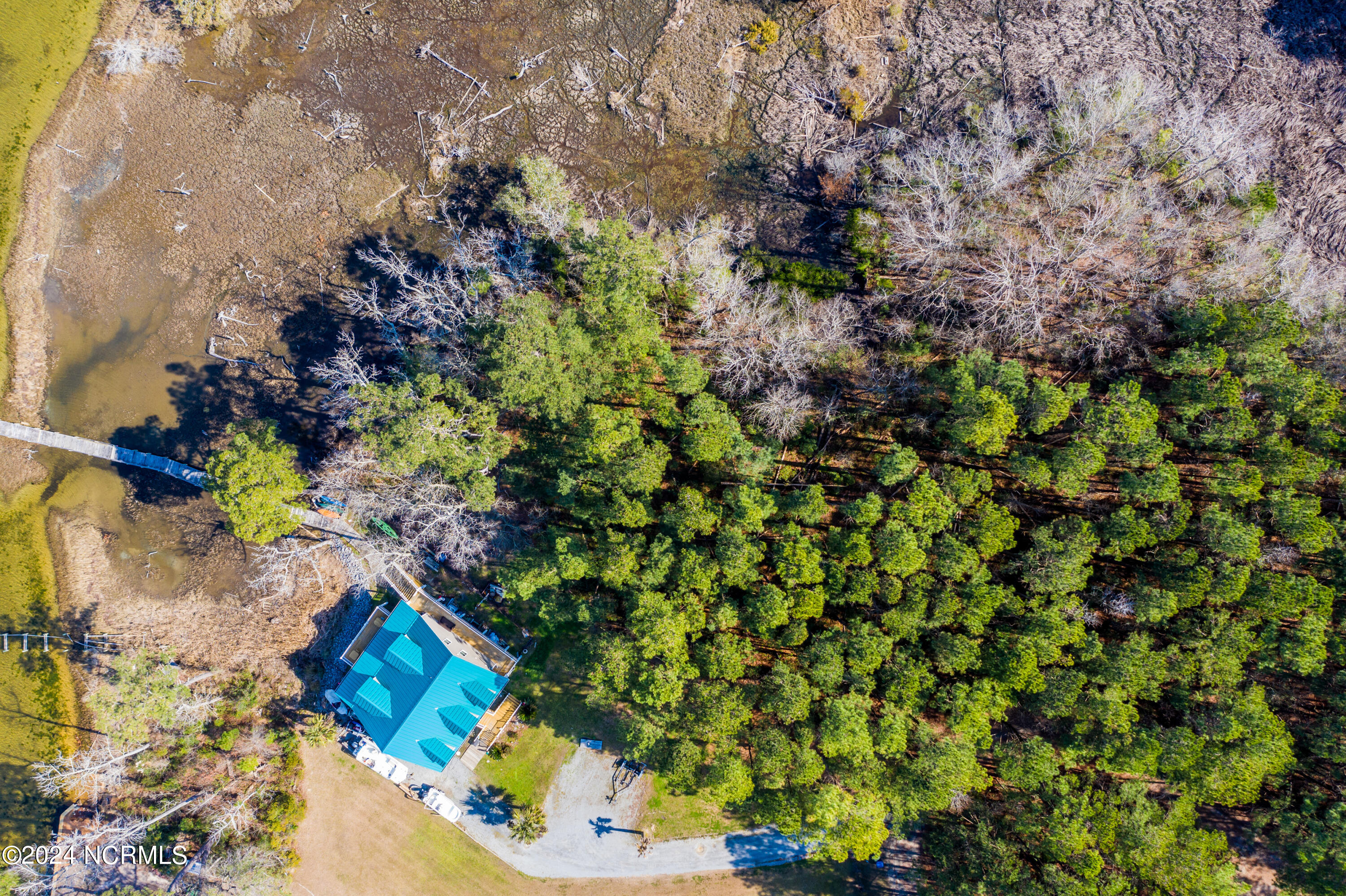 200 Bayside Drive Property Photo 7