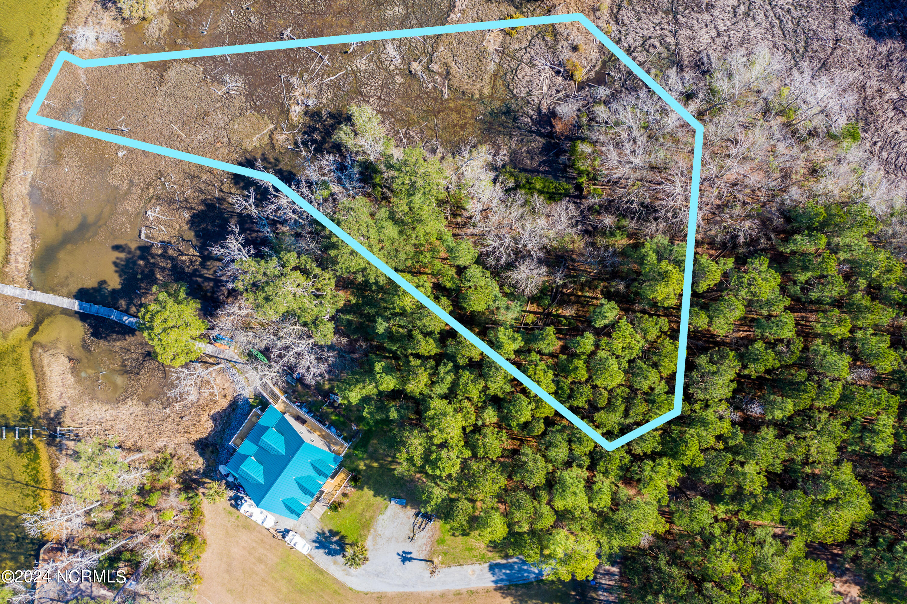 200 Bayside Drive Property Photo 8