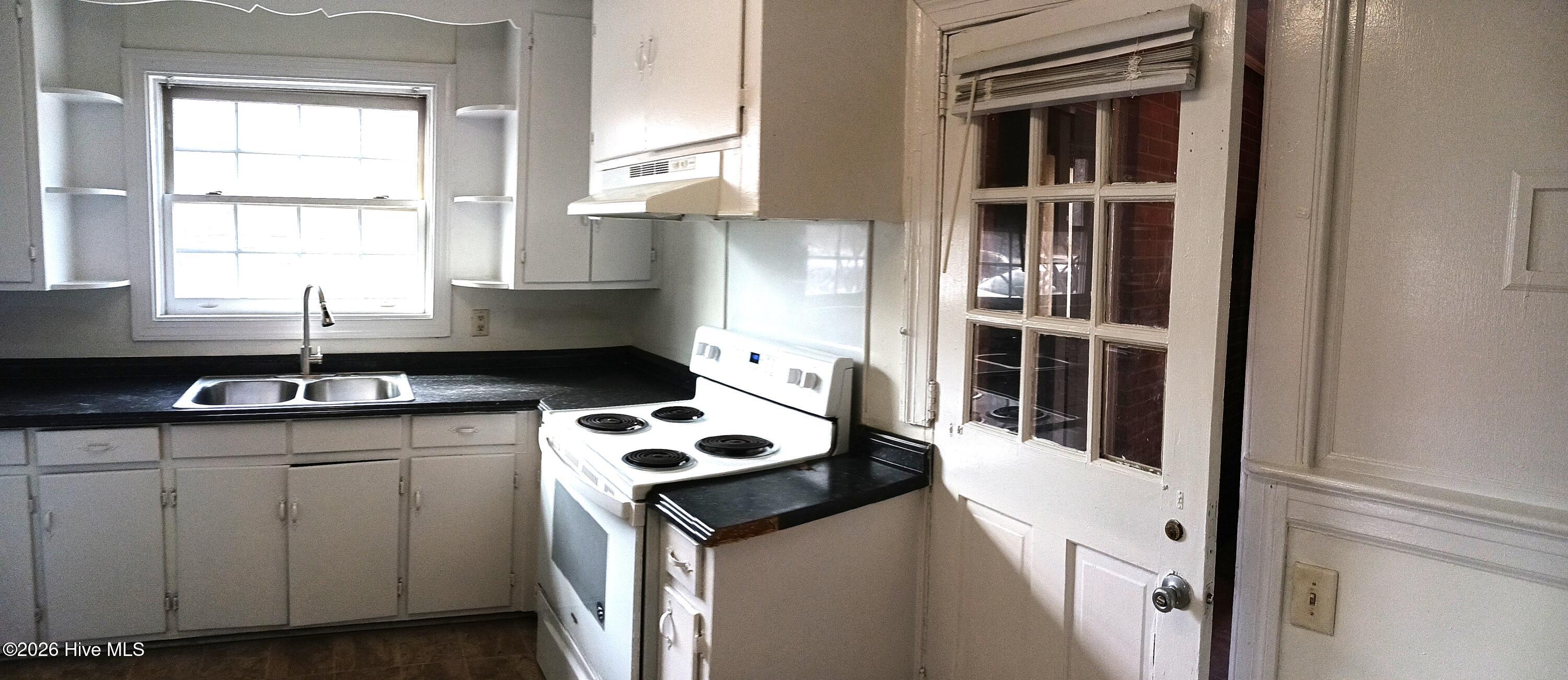 5314 Ward Boulevard Property Photo 6