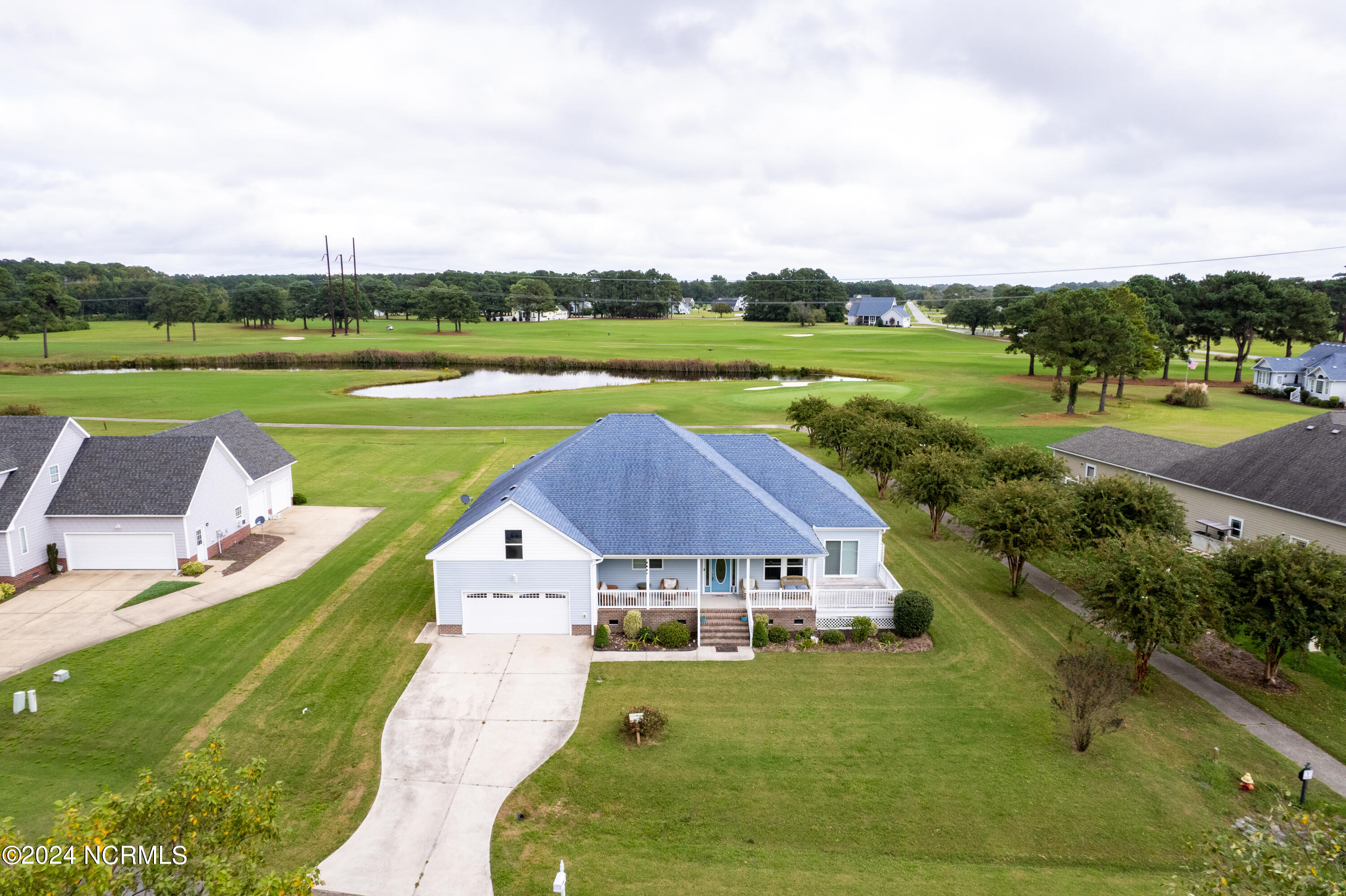 184 Carolina Club Drive Property Photo 2