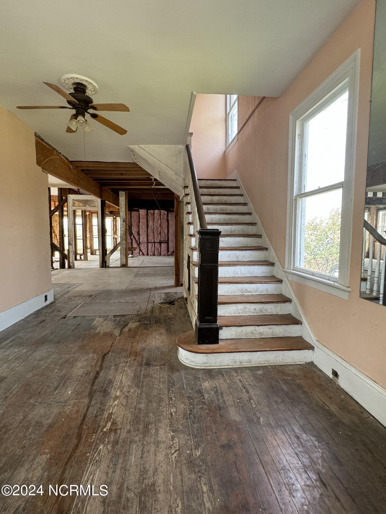 226 S Front Street Property Photo 7