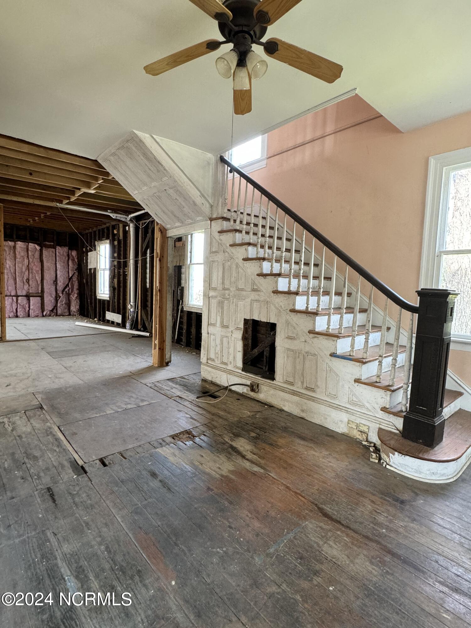 226 S Front Street Property Photo 10