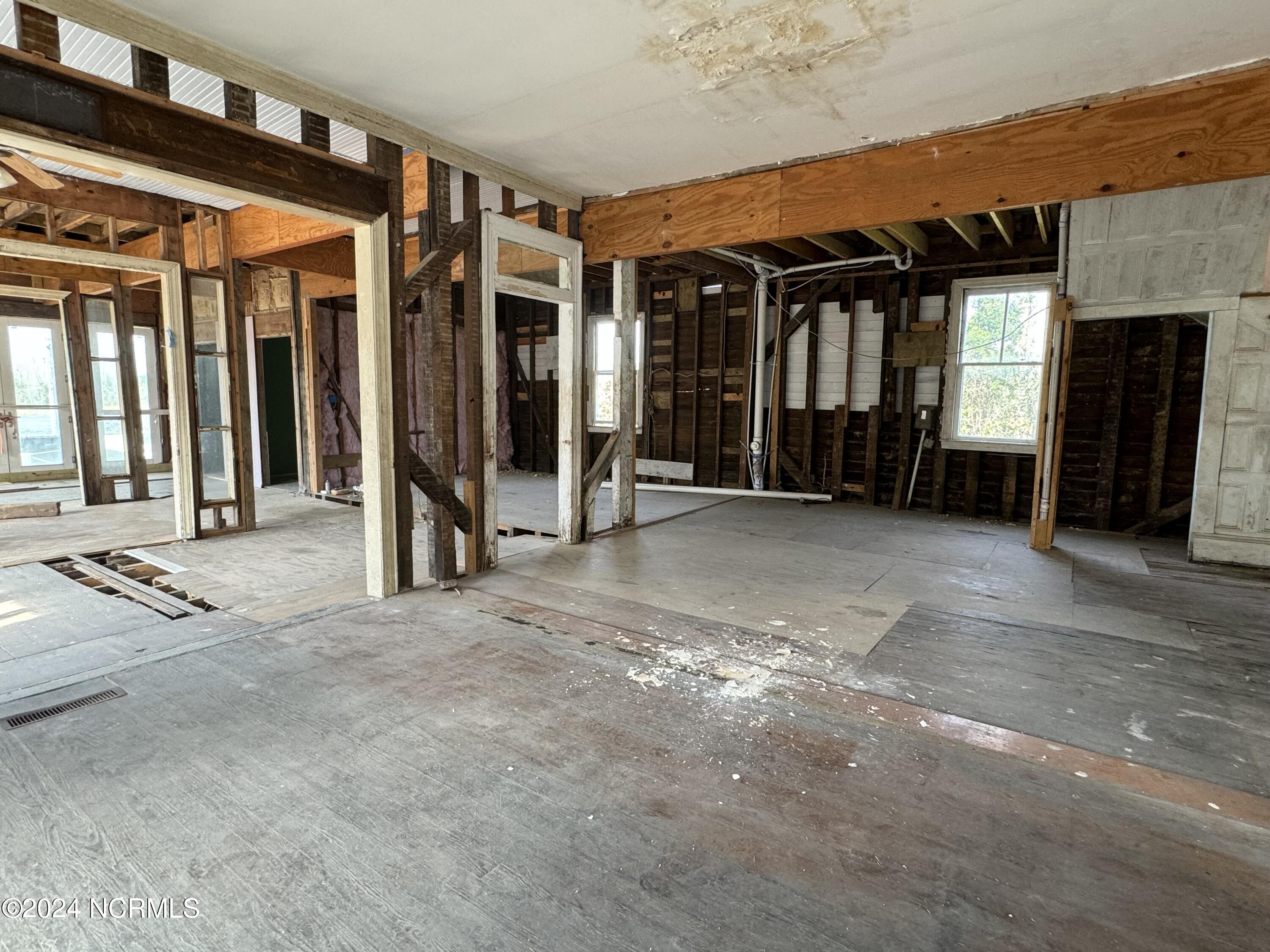 226 S Front Street Property Photo 13