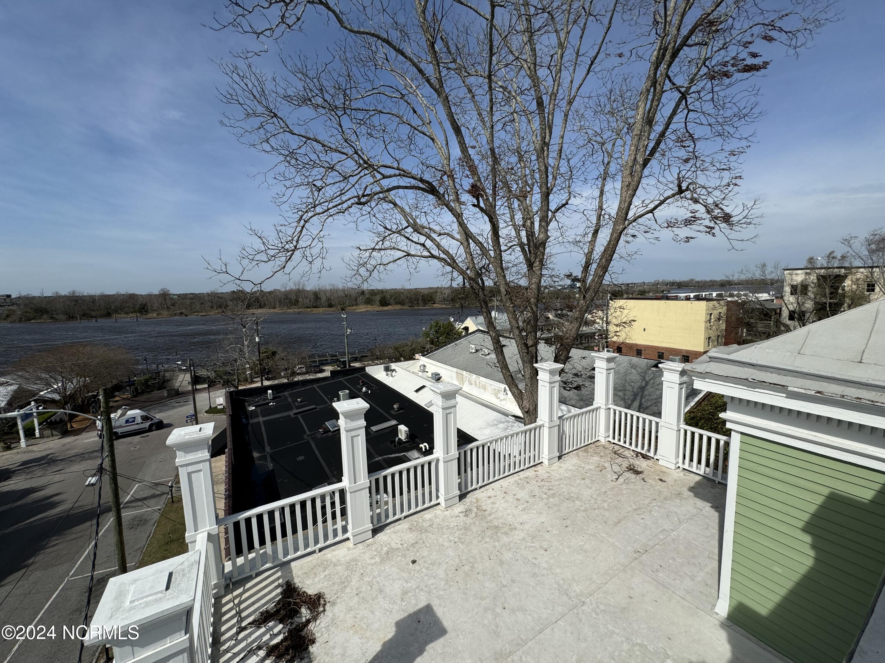 226 S Front Street Property Photo 38