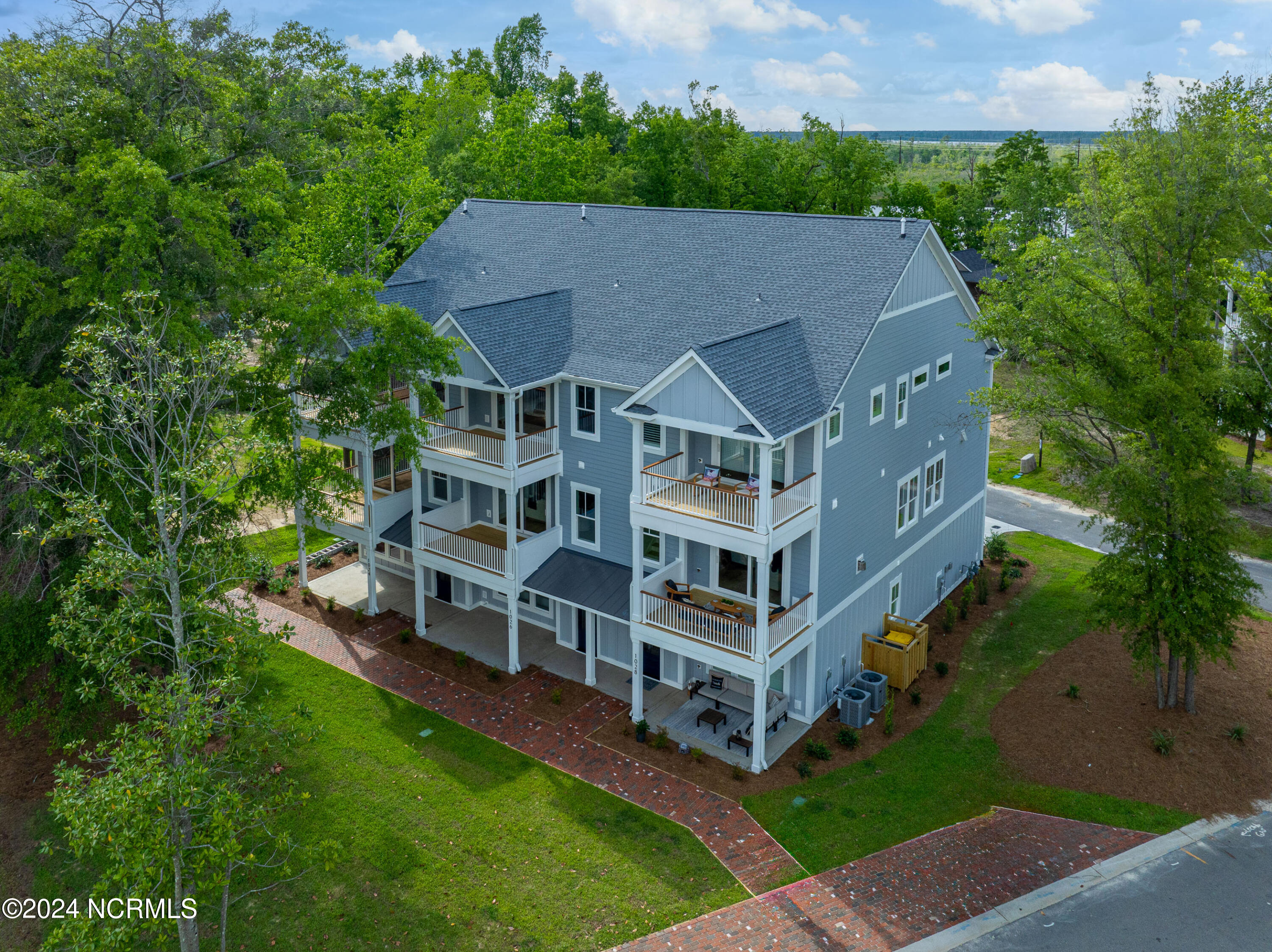 1026 Mariners View Way Property Photo 1